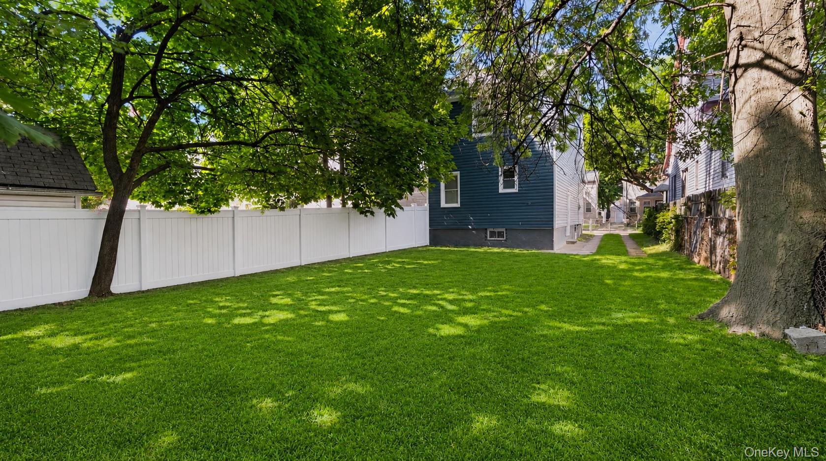 122-19 Lucas Street – For Sale photo 18
