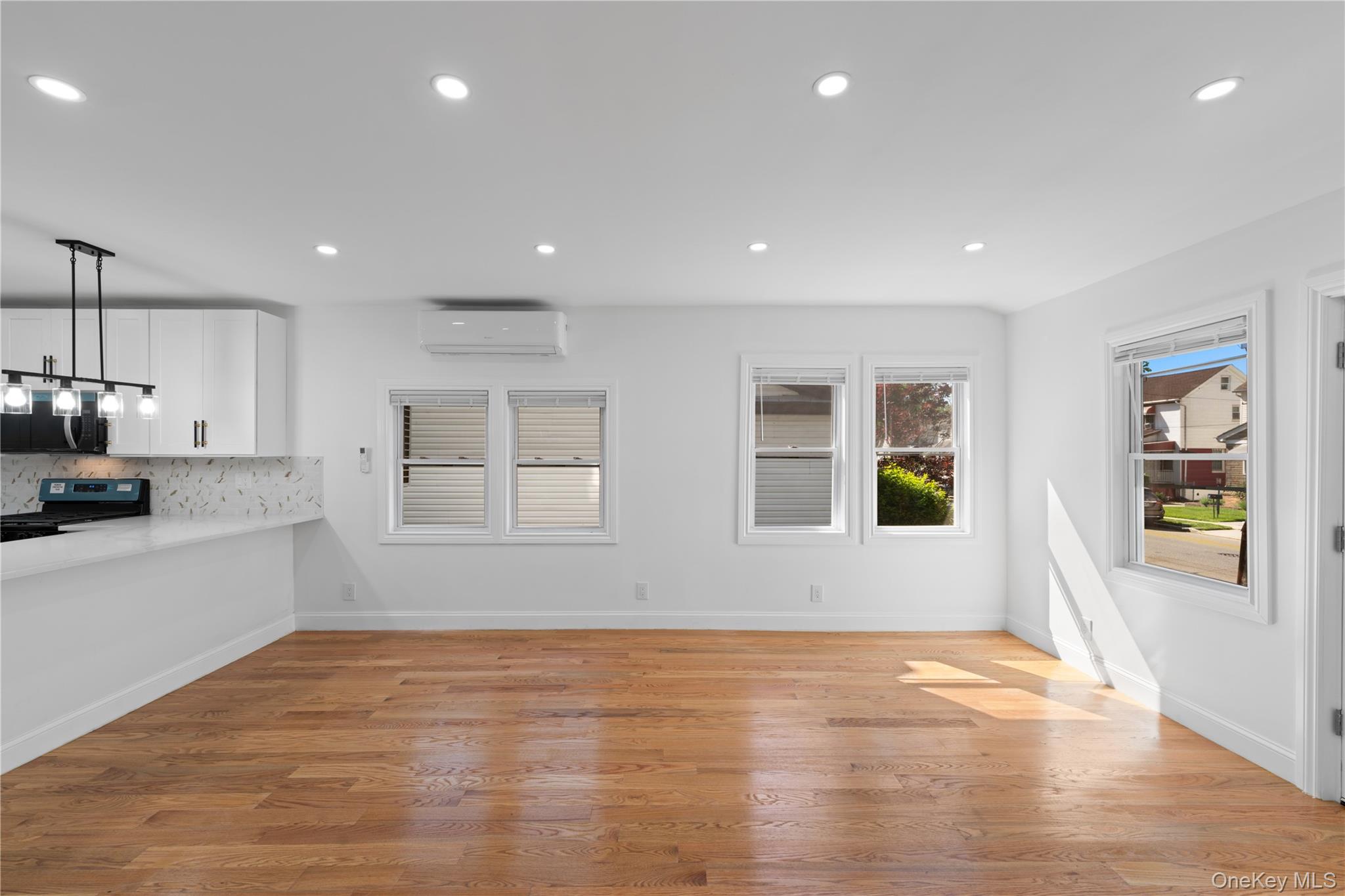 122-19 Lucas Street – For Sale photo 16