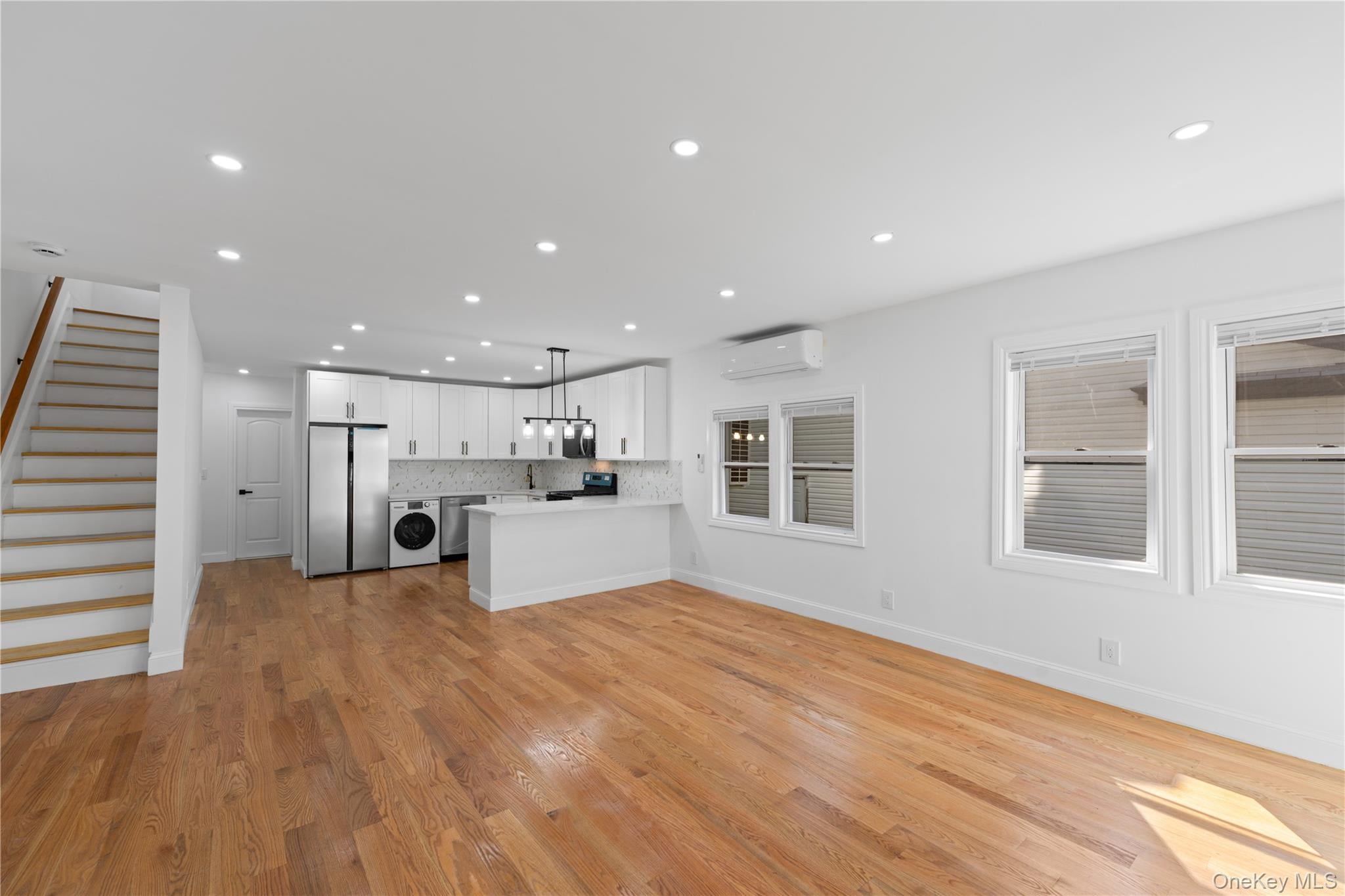 122-19 Lucas Street – For Sale photo 14