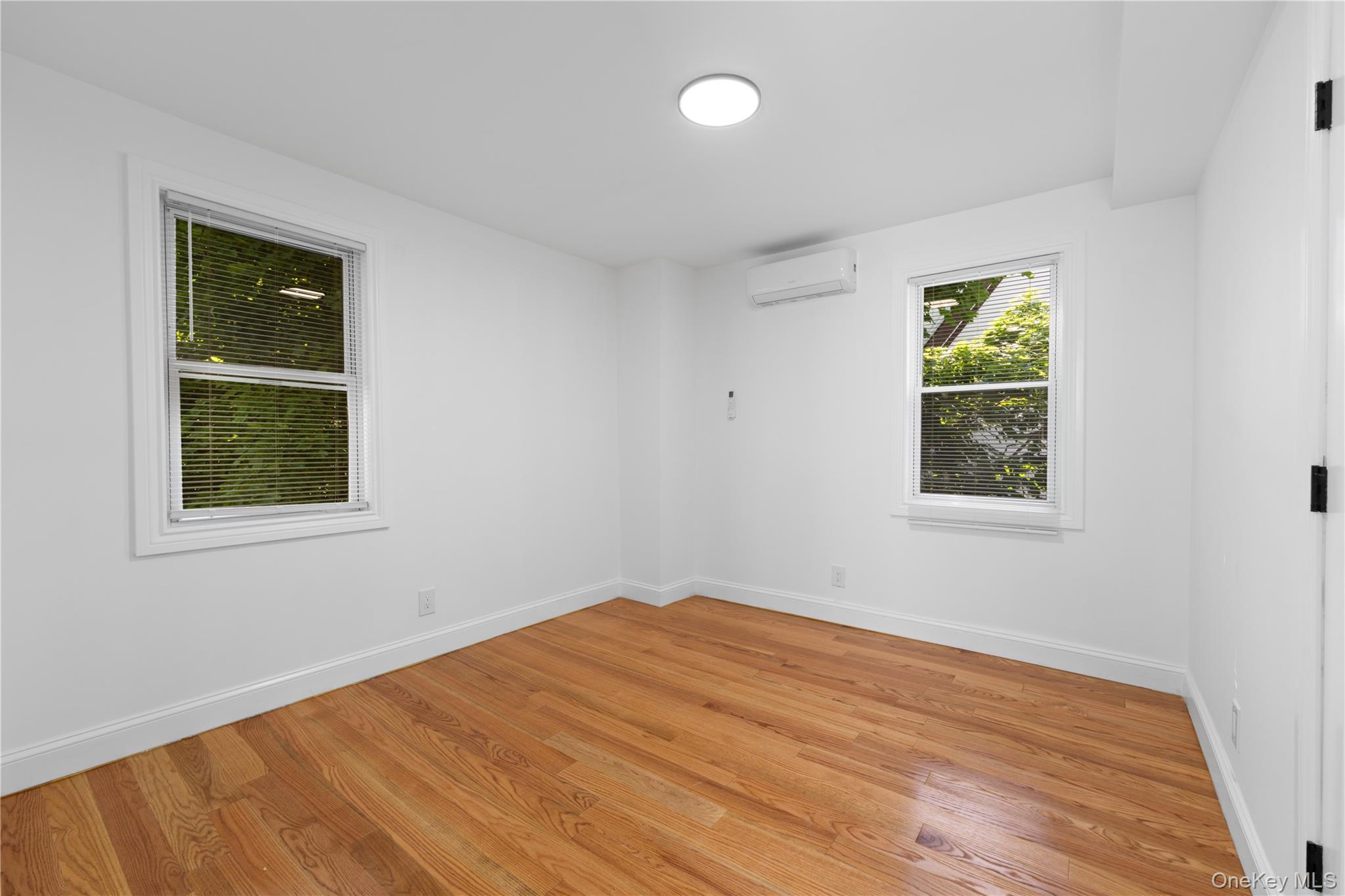 122-19 Lucas Street – For Sale photo 9
