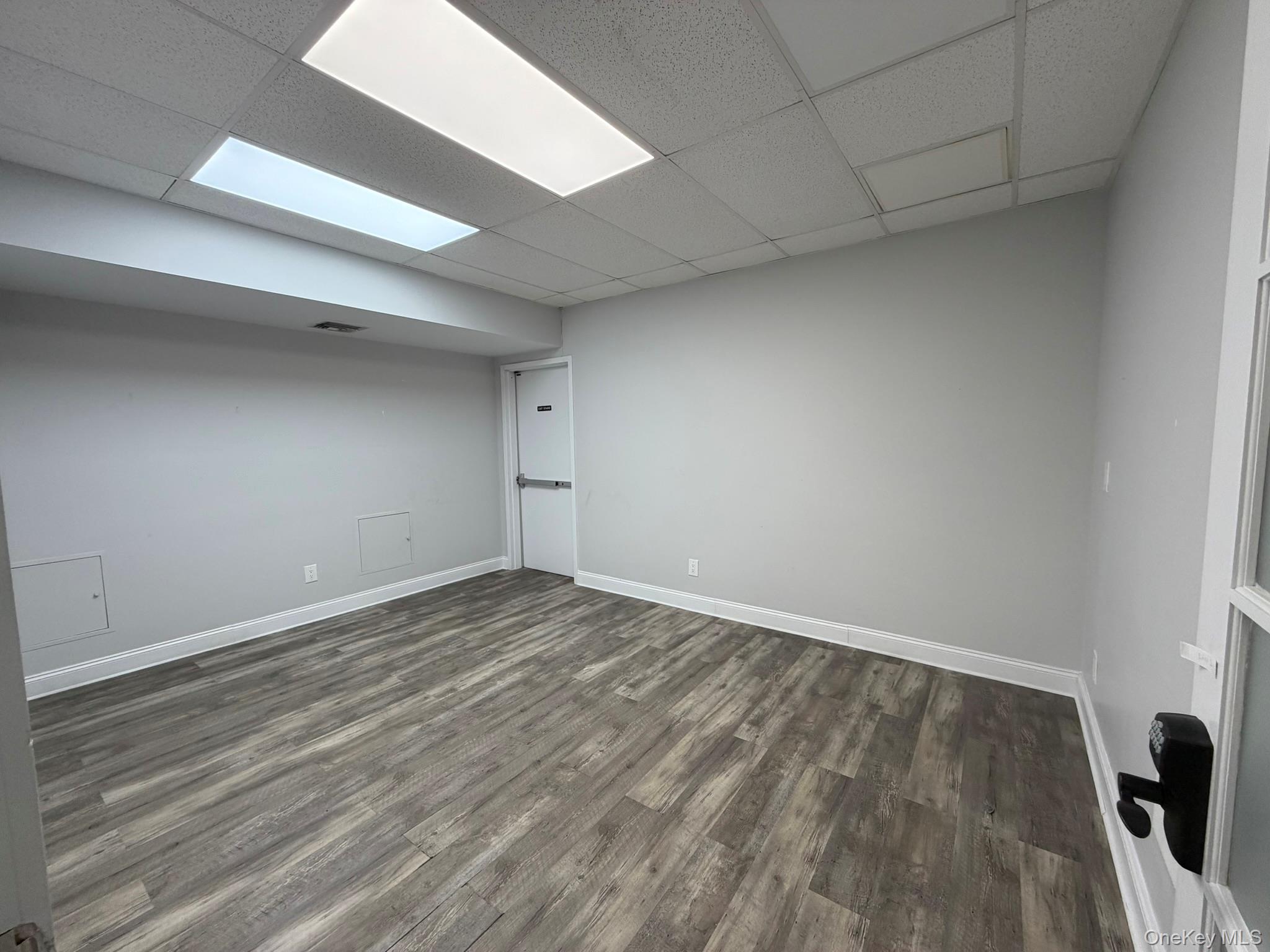 213-33 39th Avenue, Unit 340 photo 10