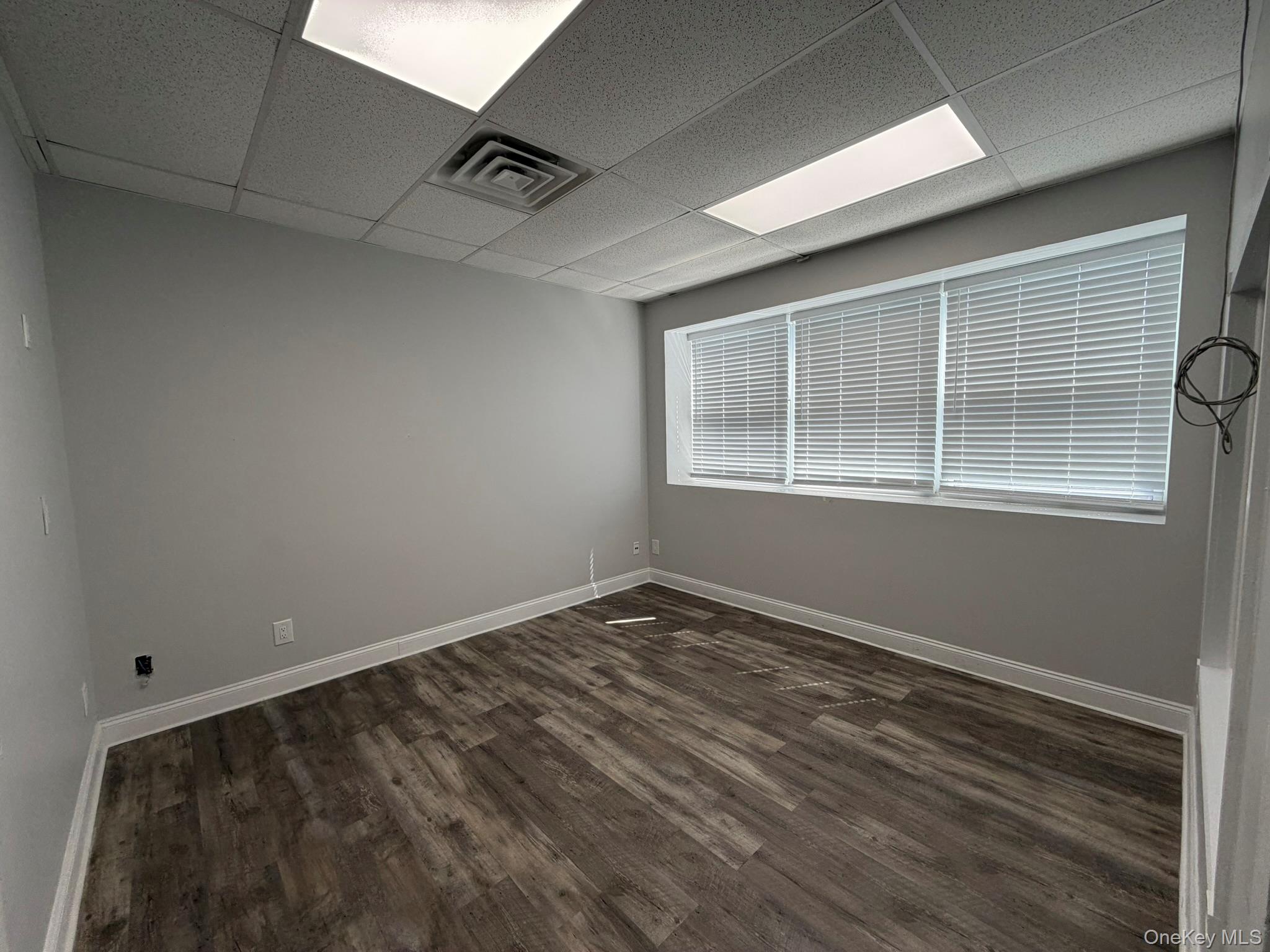 213-33 39th Avenue, Unit 340 photo 11