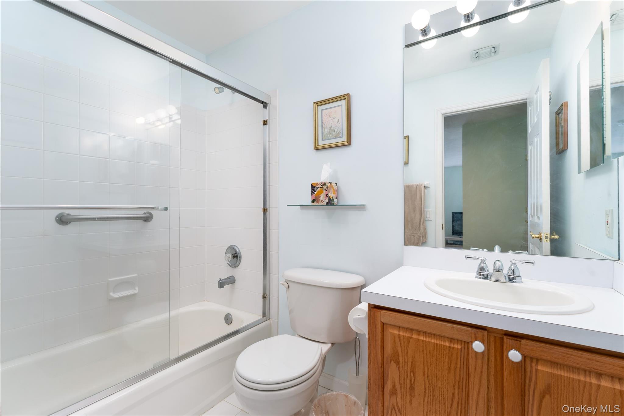5 Robert Lane, Unit 5 photo 25