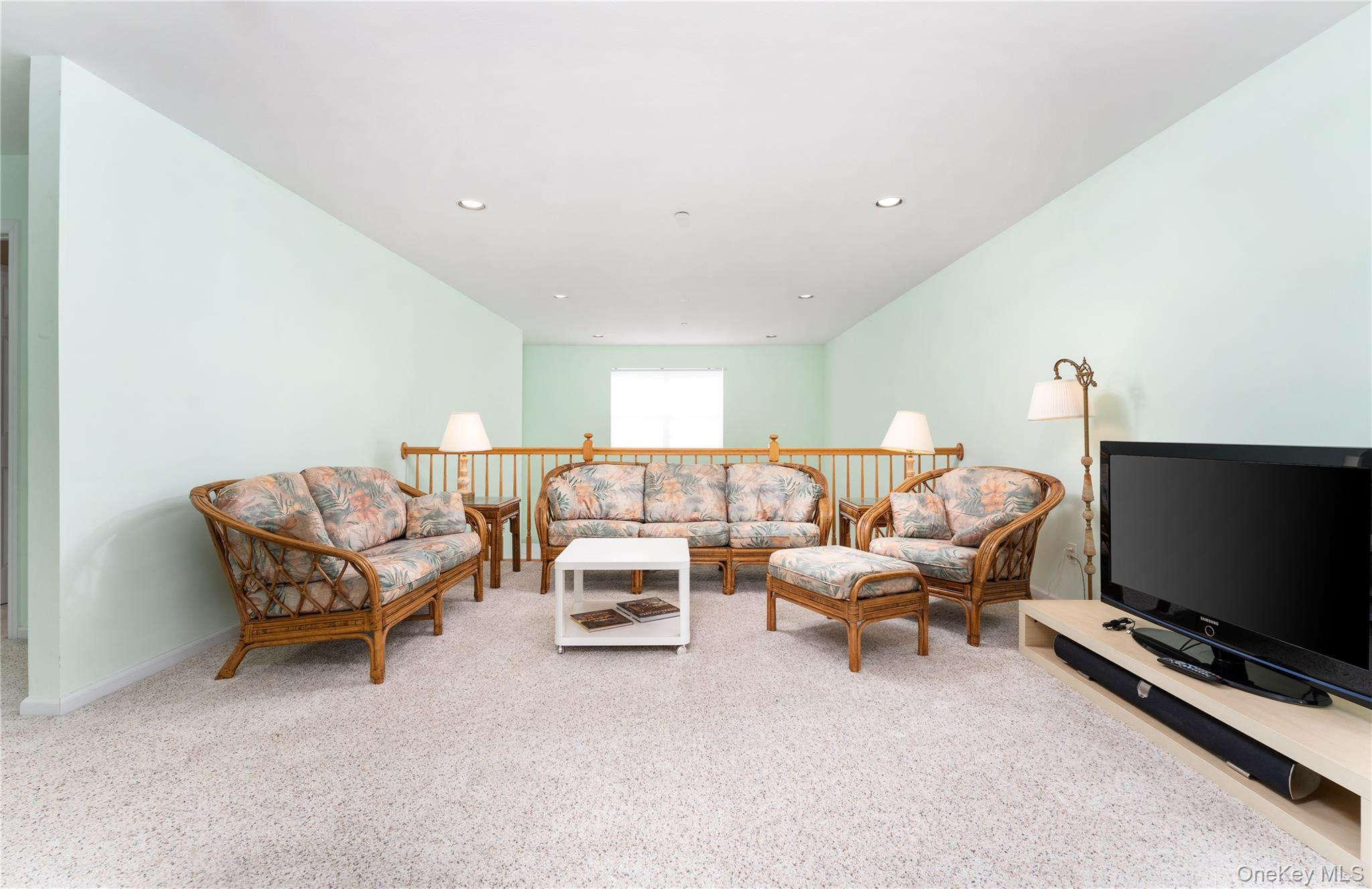 5 Robert Lane, Unit 5 photo 21