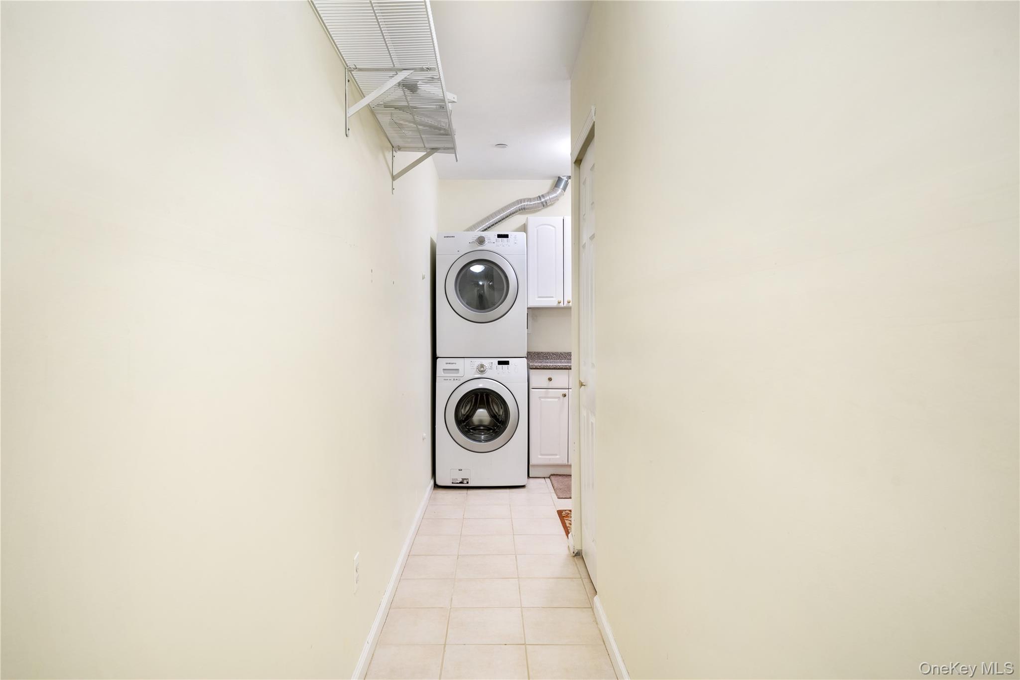 5 Robert Lane, Unit 5 photo 17