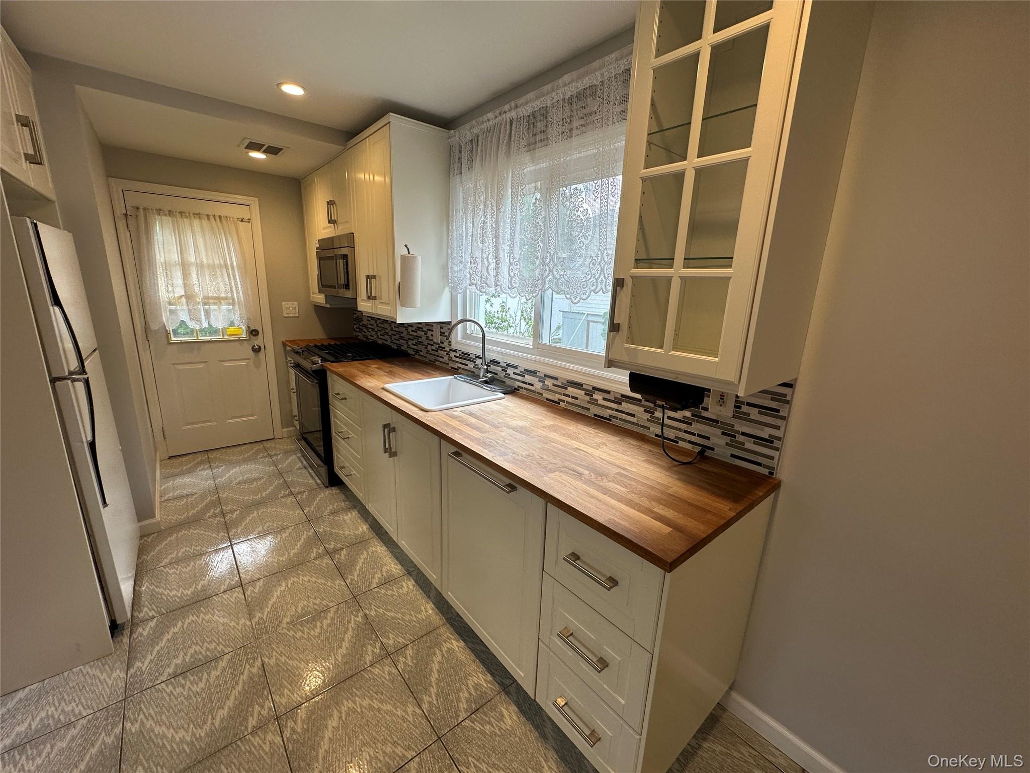 5 Ashwood Road – For Rent photo 14