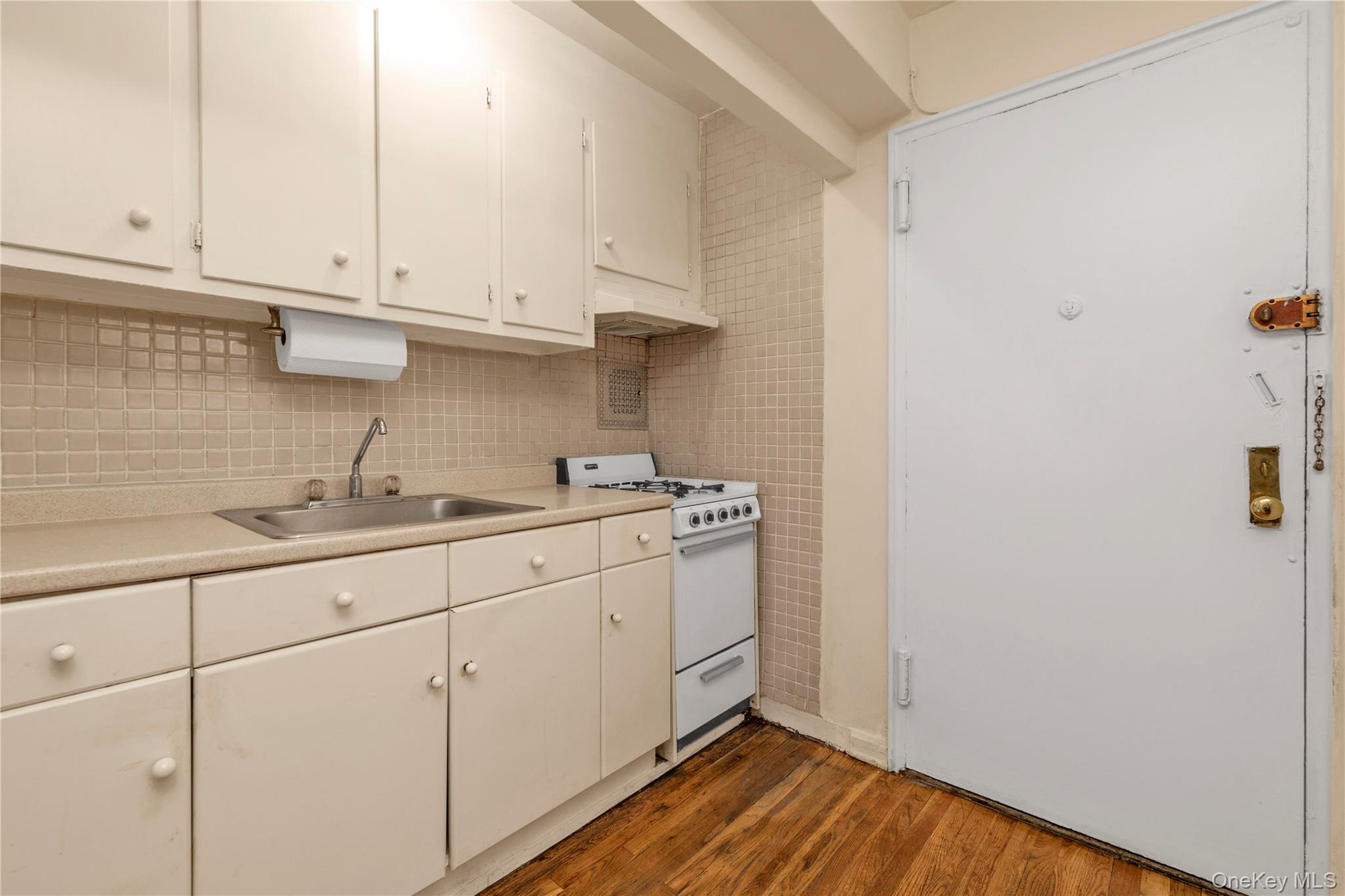31-85 Crescent Street, Unit 2nd photo 10