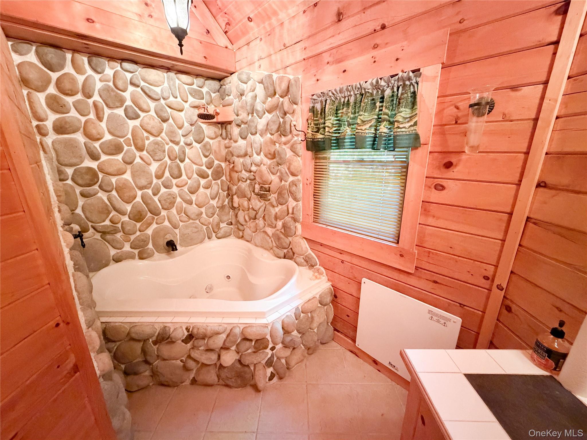 836 Emerald Lake Road – For Sale photo 12