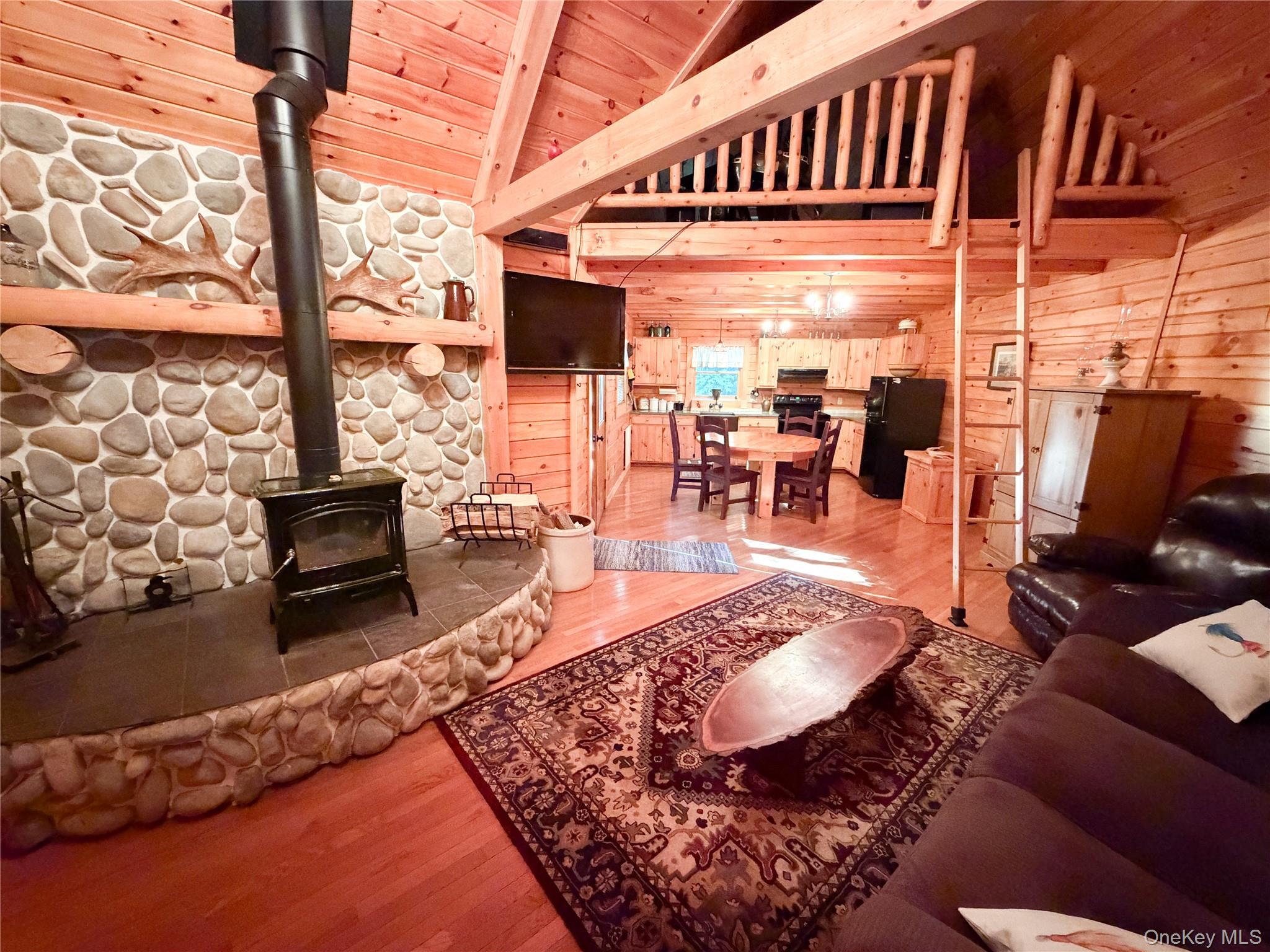 836 Emerald Lake Road – For Sale photo 10