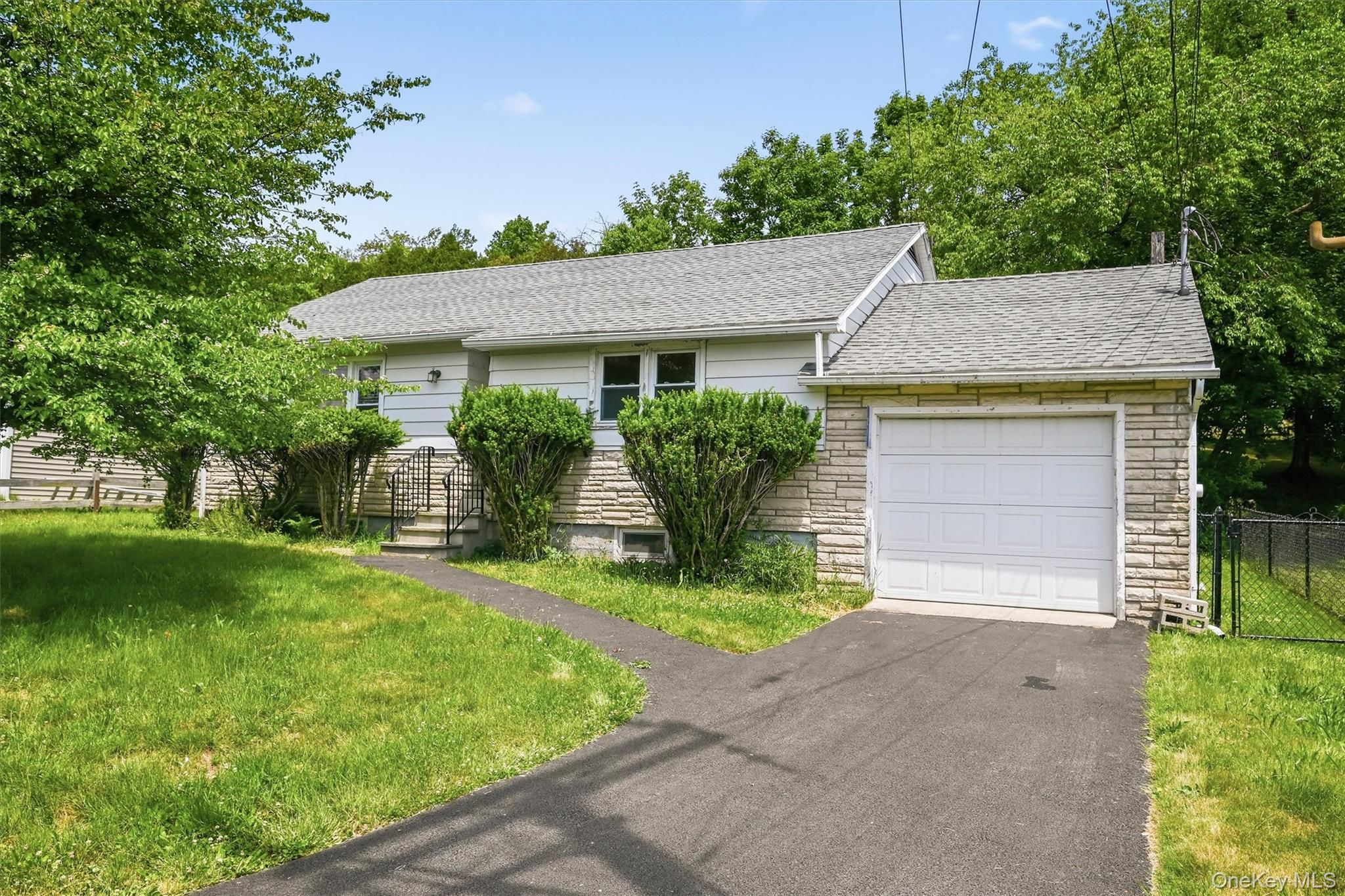 21 Hillside Avenue – For Sale