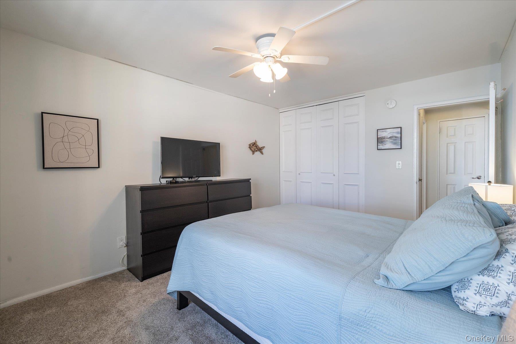 410 E Broadway, Unit 4C photo 11