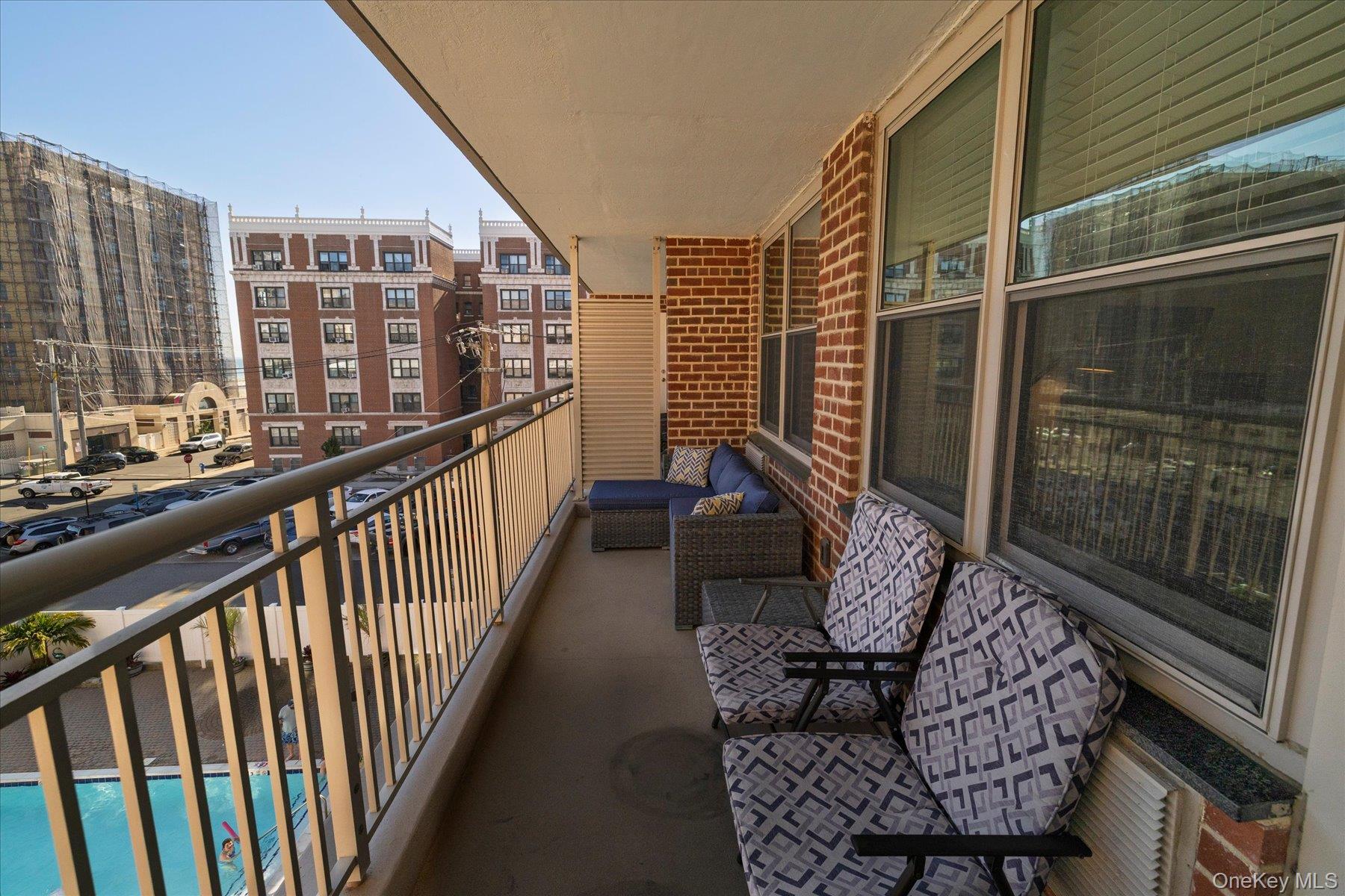 410 E Broadway, Unit 4C photo 13