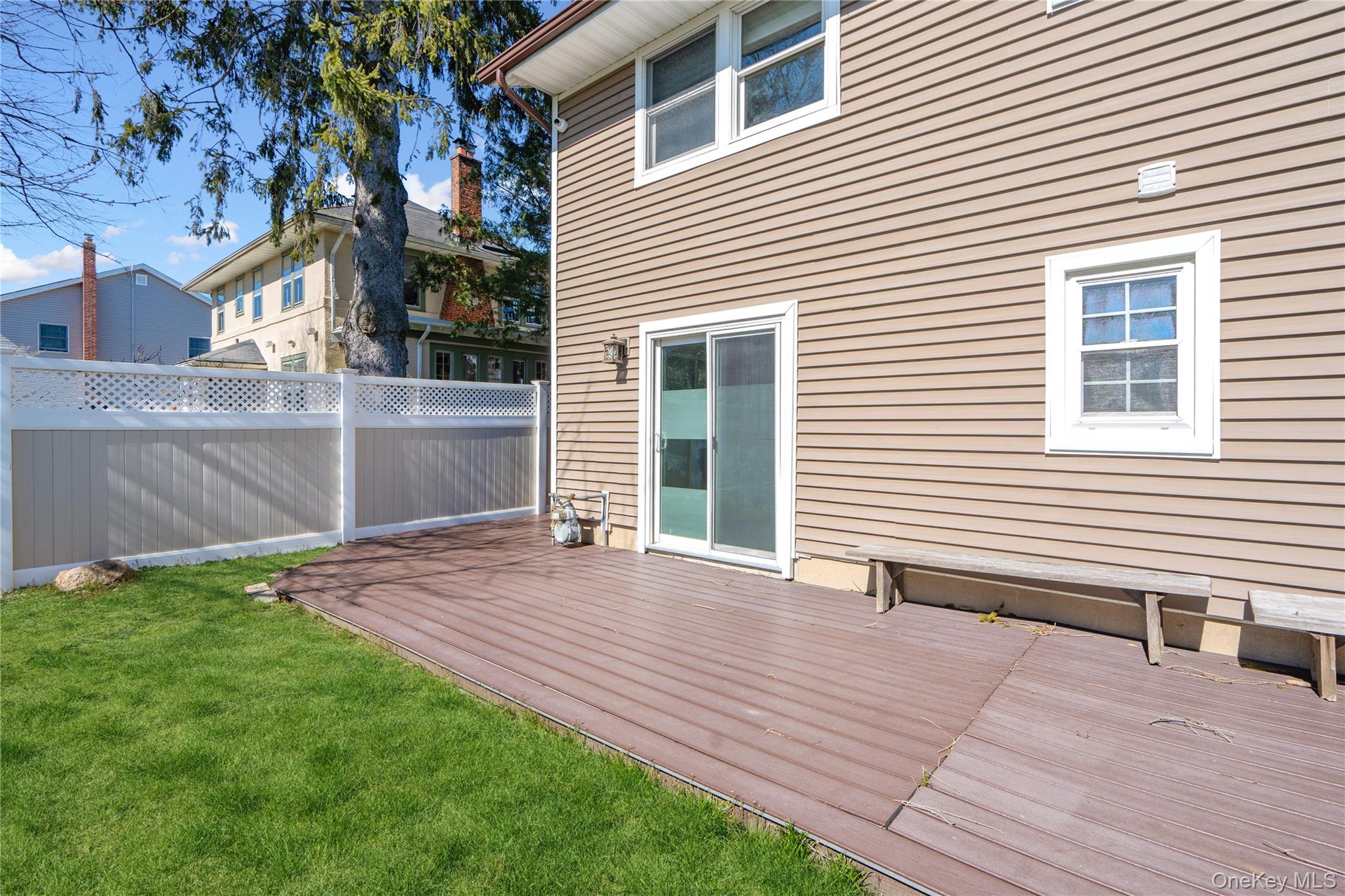 445 S Wellwood Avenue – For Rent photo 15