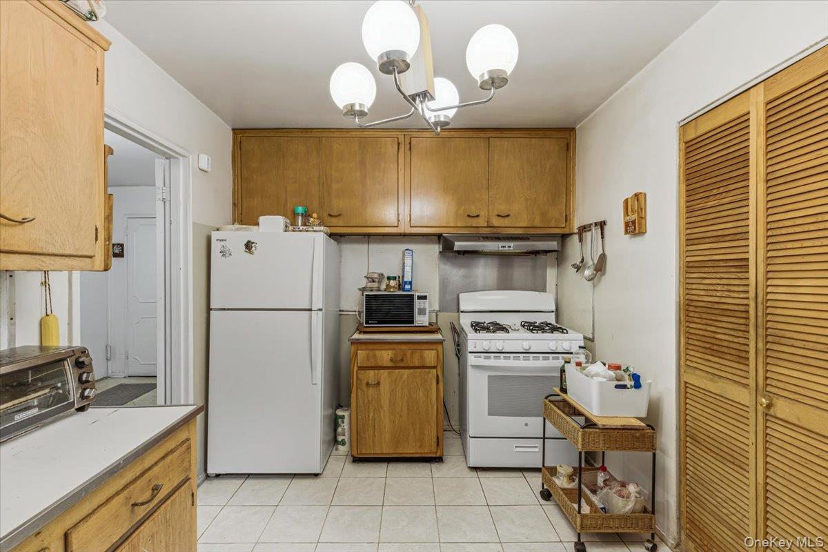 9910 60th Avenue, Unit 2B photo 8