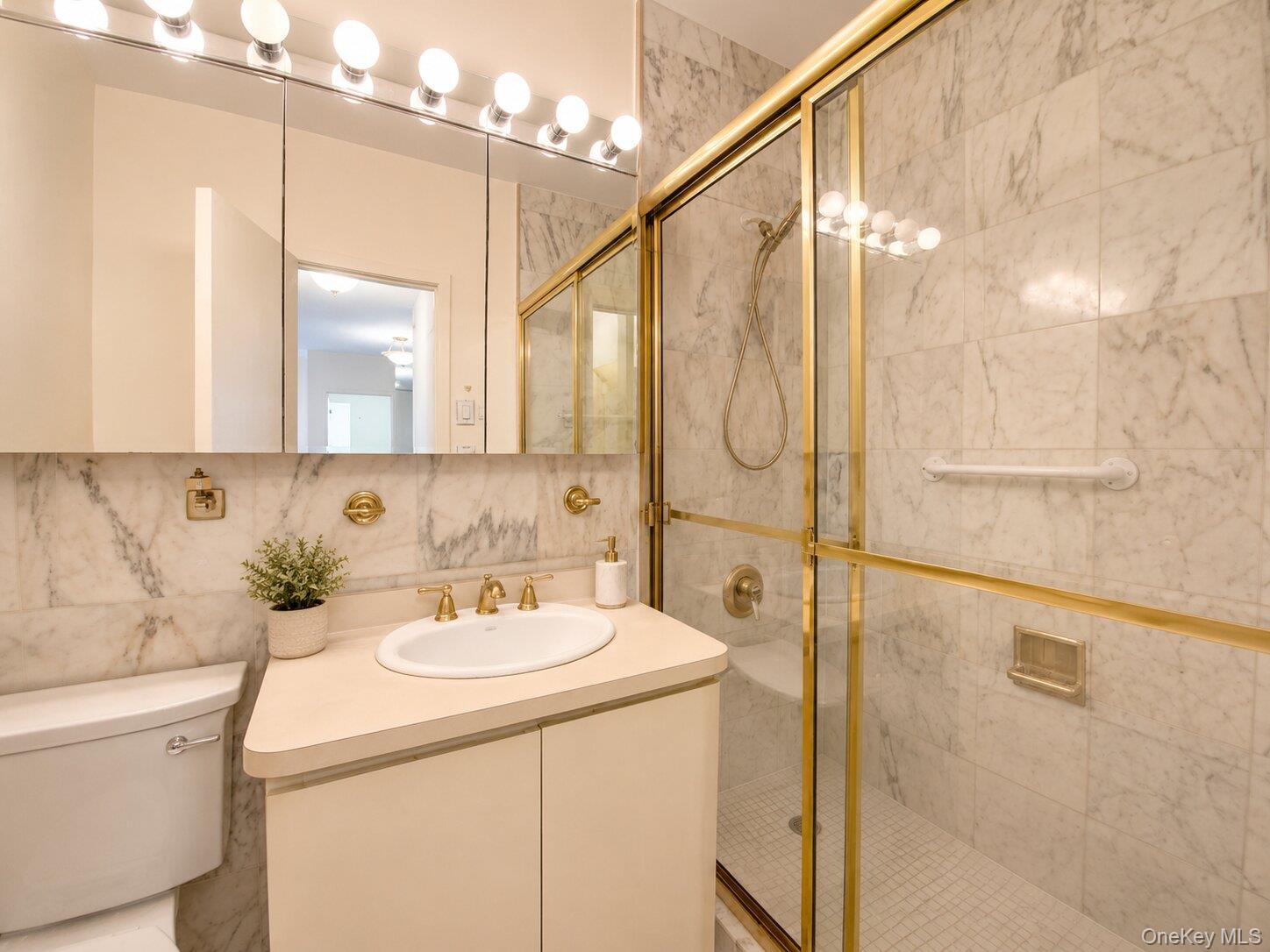 27010 Grand Central Parkway, Unit 4M photo 10