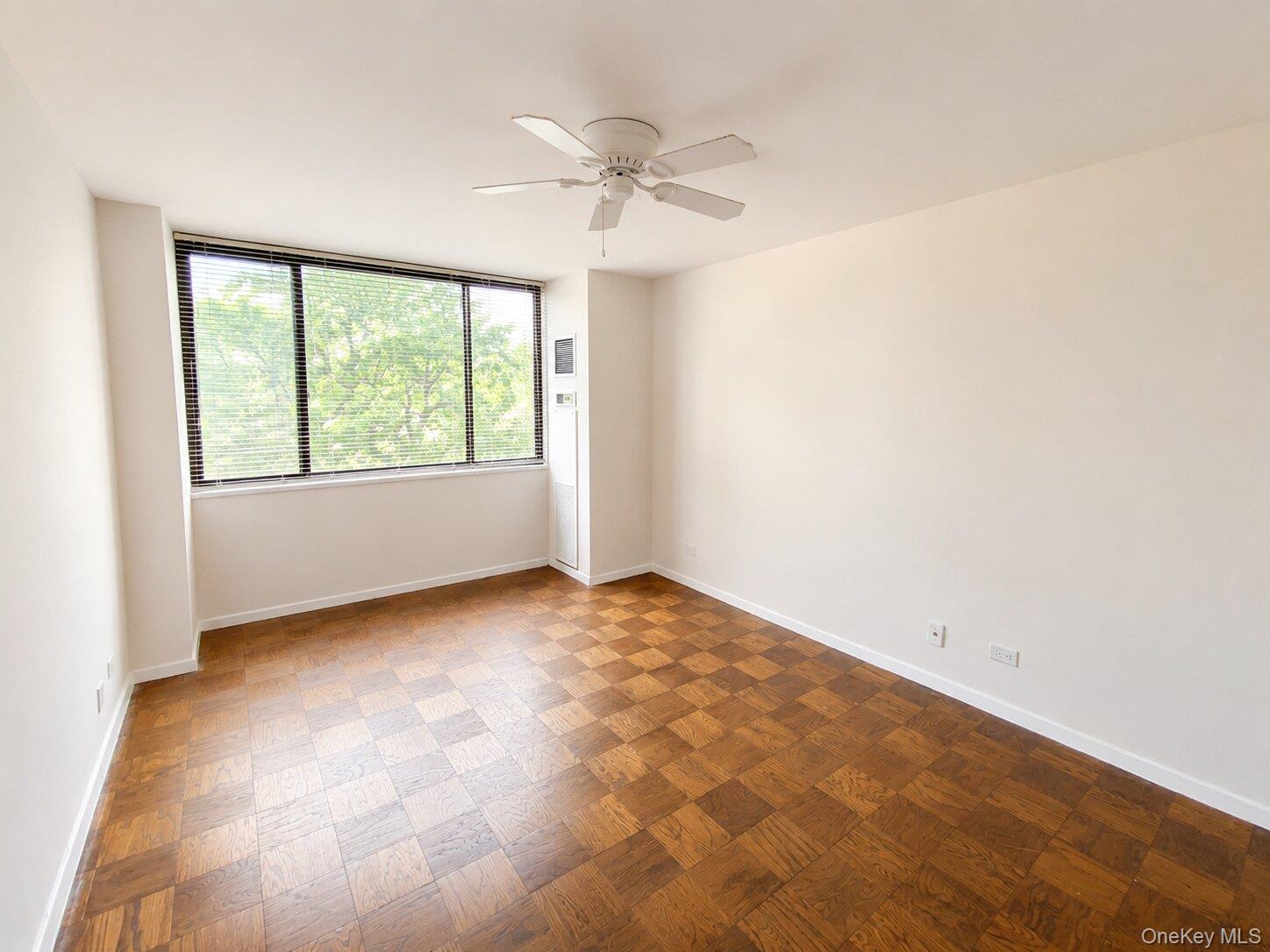 27010 Grand Central Parkway, Unit 4M photo 7