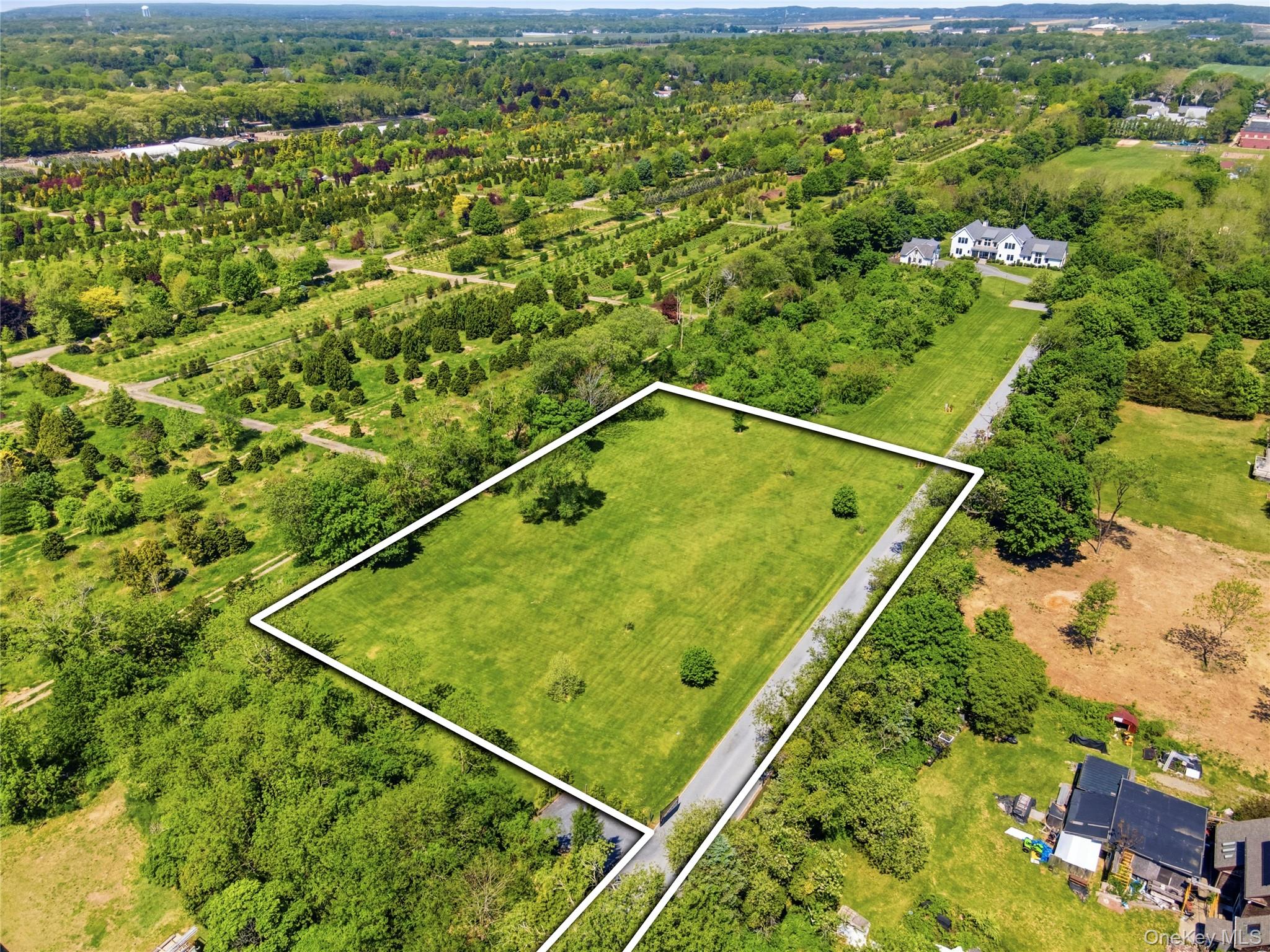 704 Hubbard Avenue – For Sale photo 2