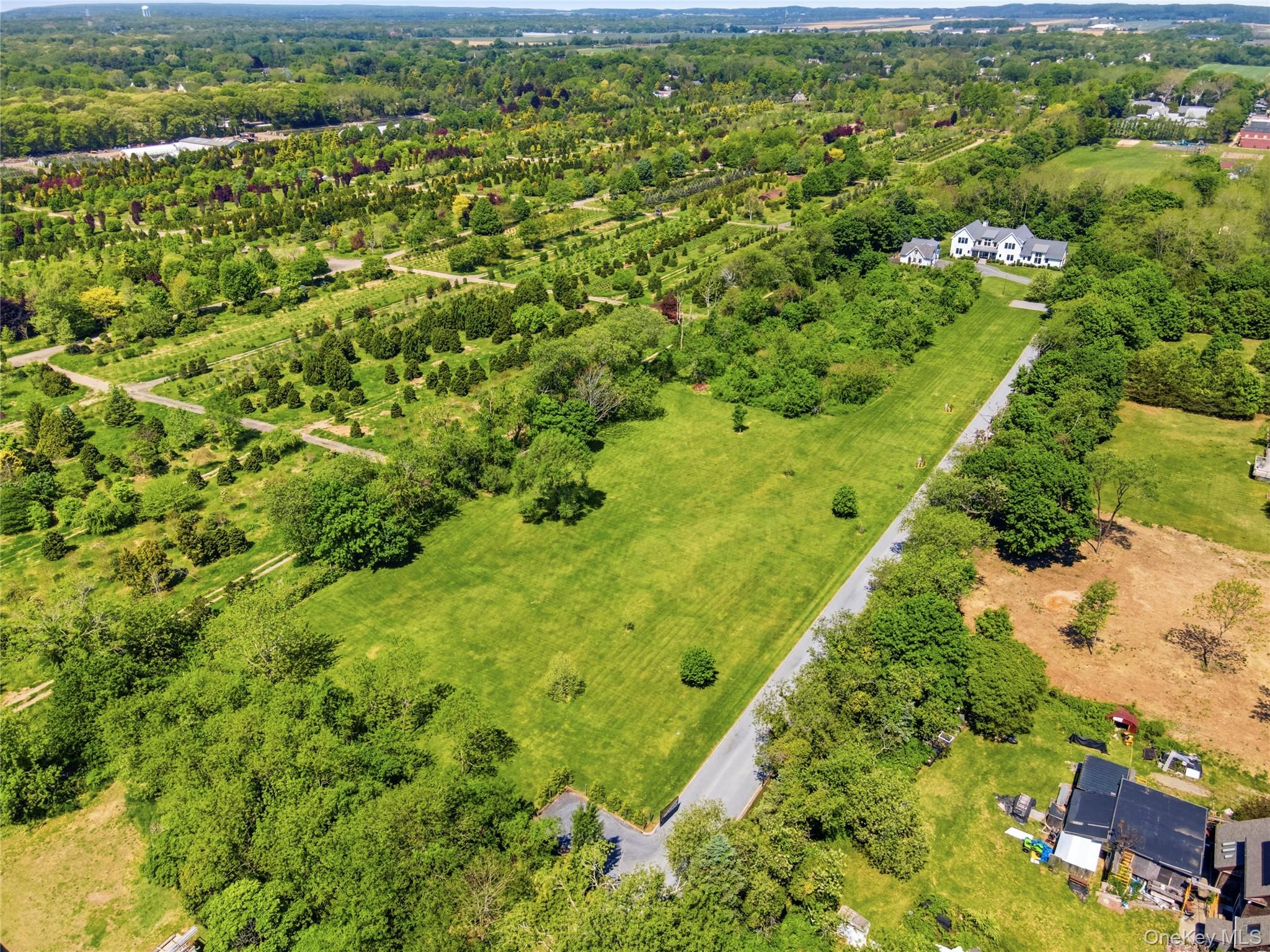 704 Hubbard Avenue – For Sale photo 3