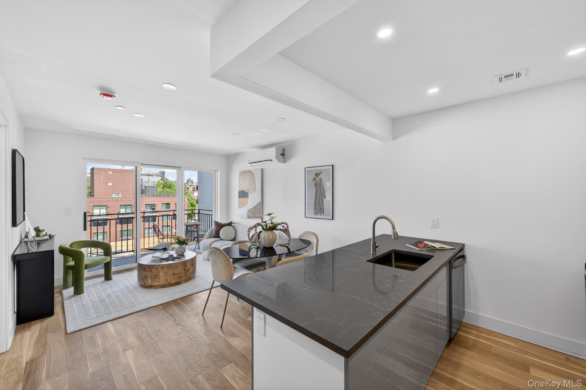 31-65 14th Street, Unit 2R photo 2