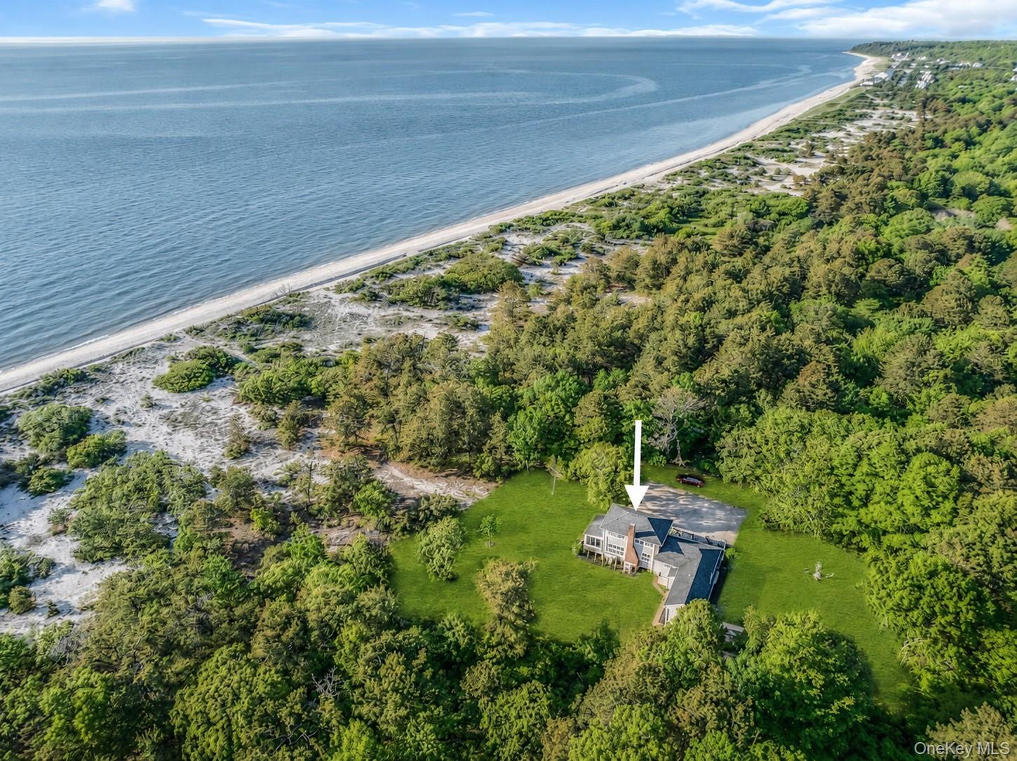3651 Soundview Avenue – For Sale