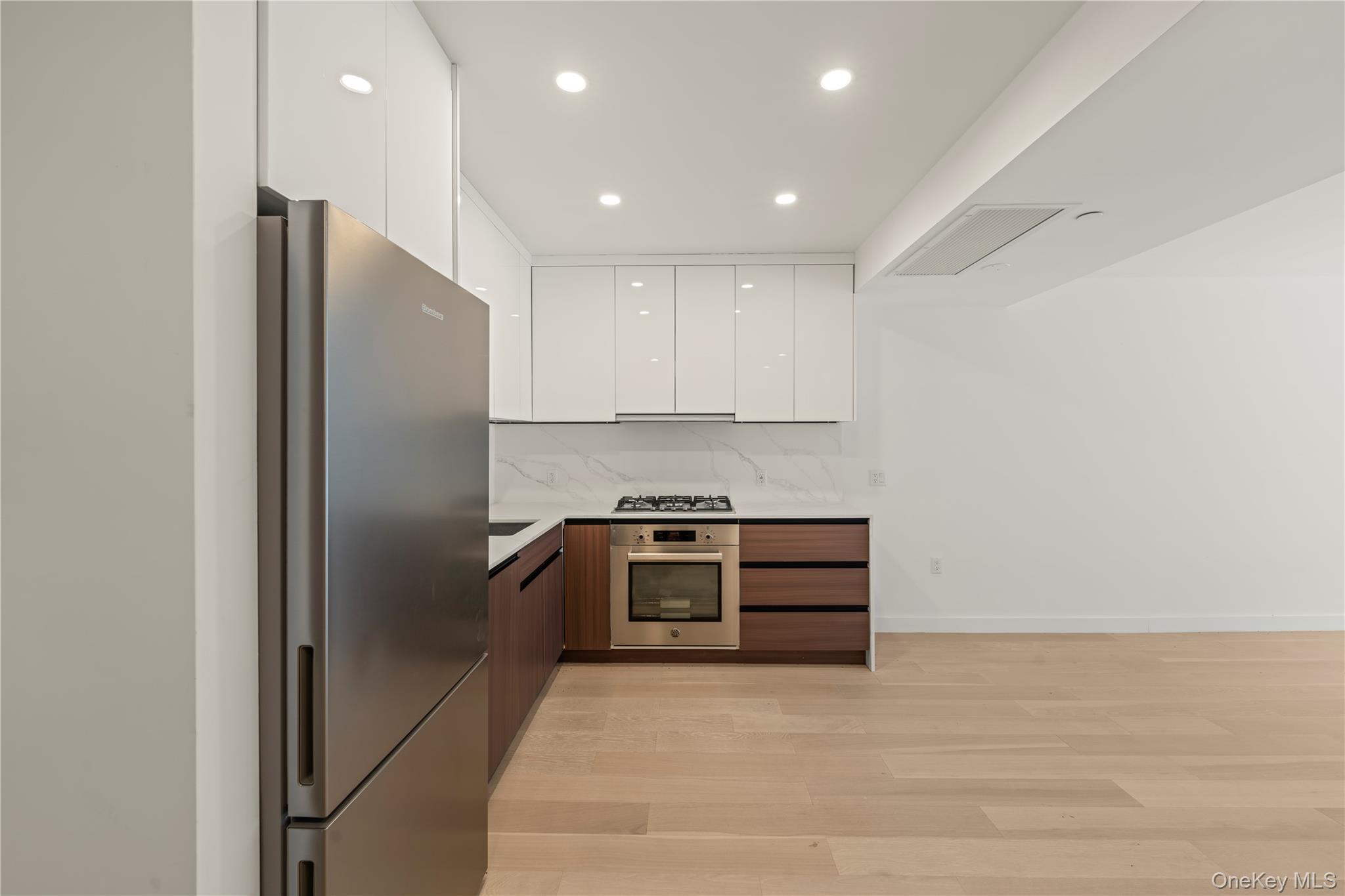 144-49 Northern Boulevard, Unit 226 photo 11