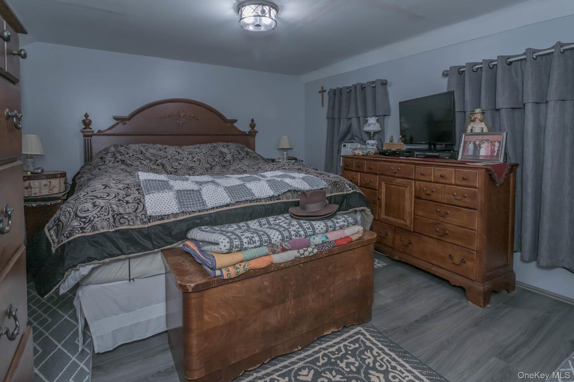 43 Oak Street – For Sale photo 10