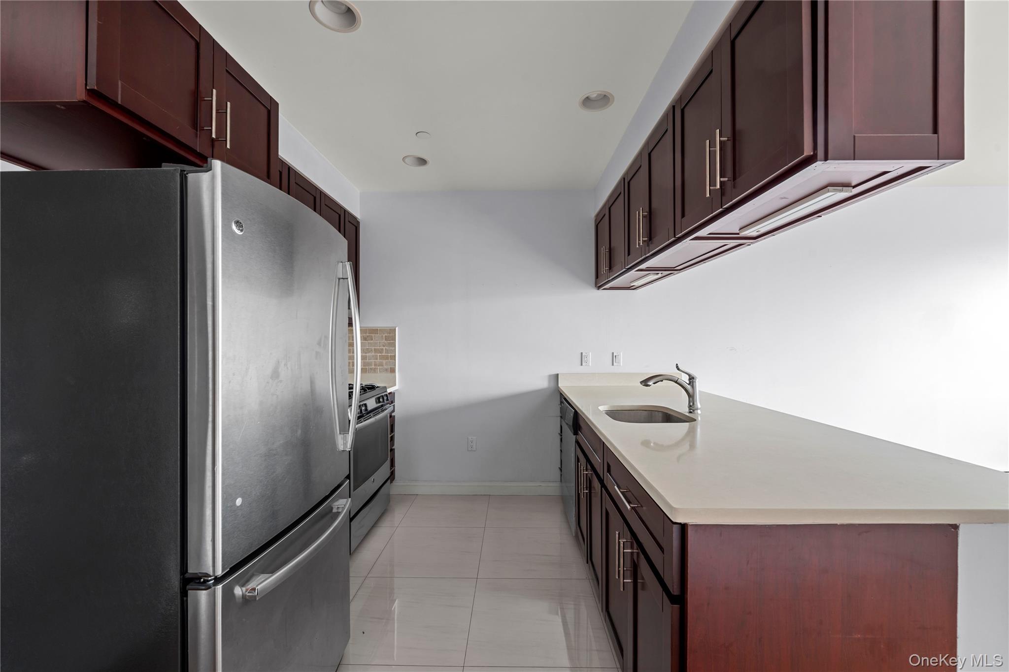 456 W 167th Street, Unit 6G photo 3