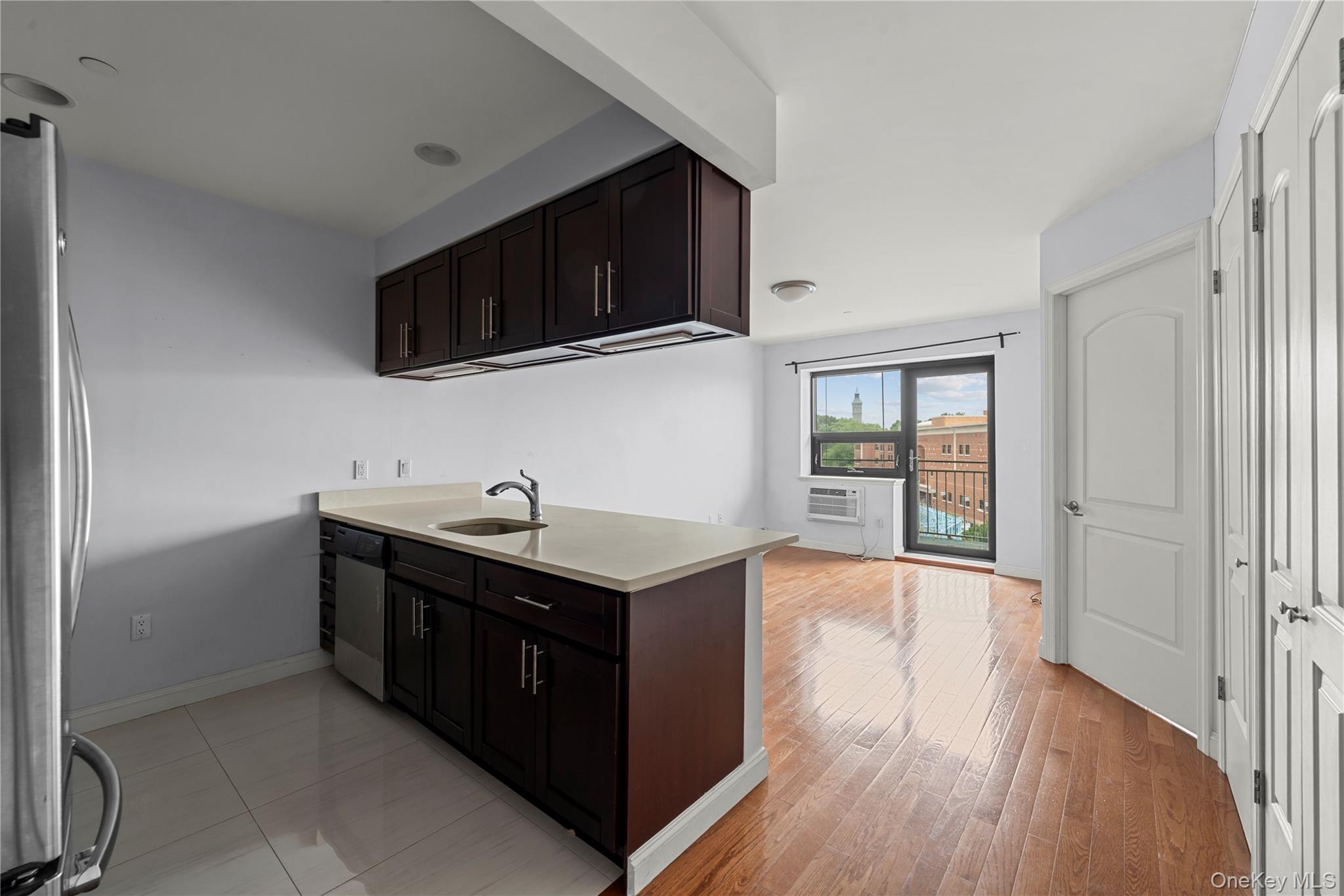 456 W 167th Street, Unit 6G photo 2