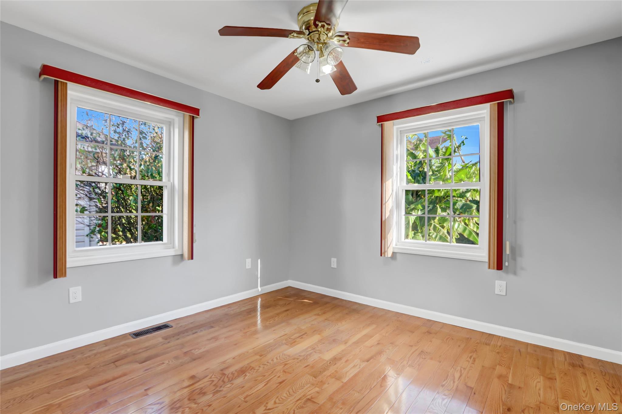 32 3rd Avenue – For Sale photo 15