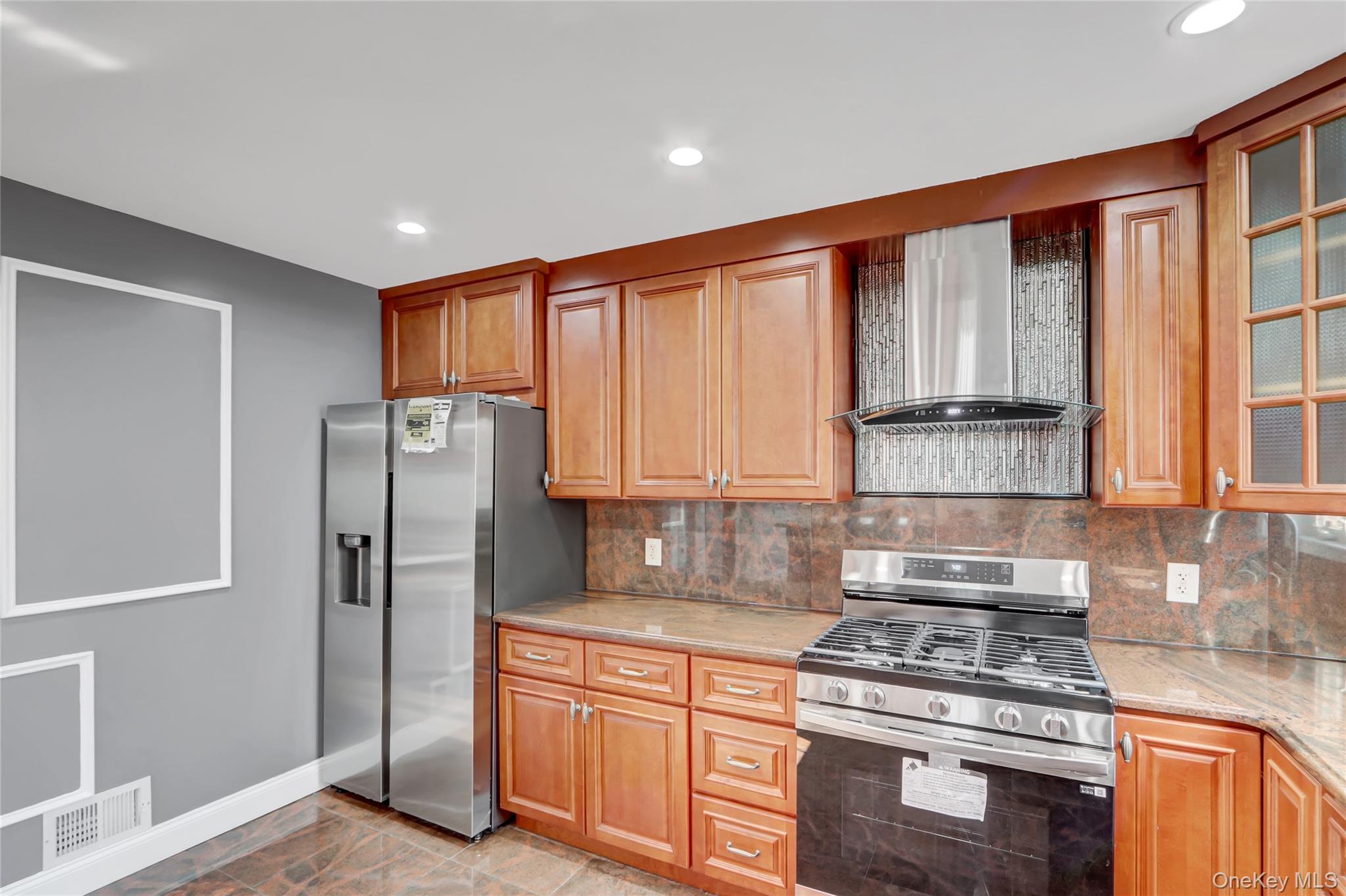 32 3rd Avenue – For Sale photo 12