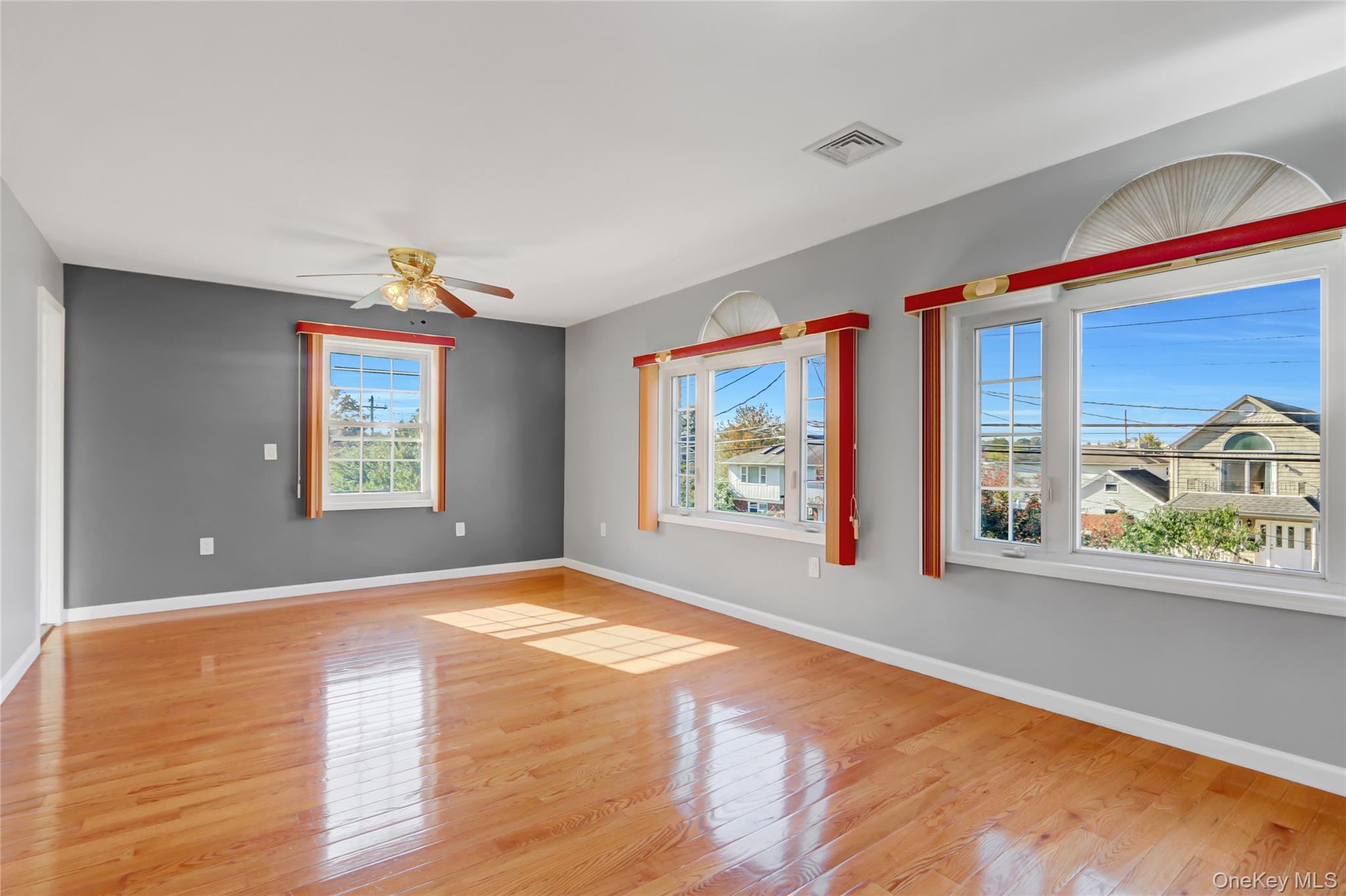 32 3rd Avenue – For Sale photo 16