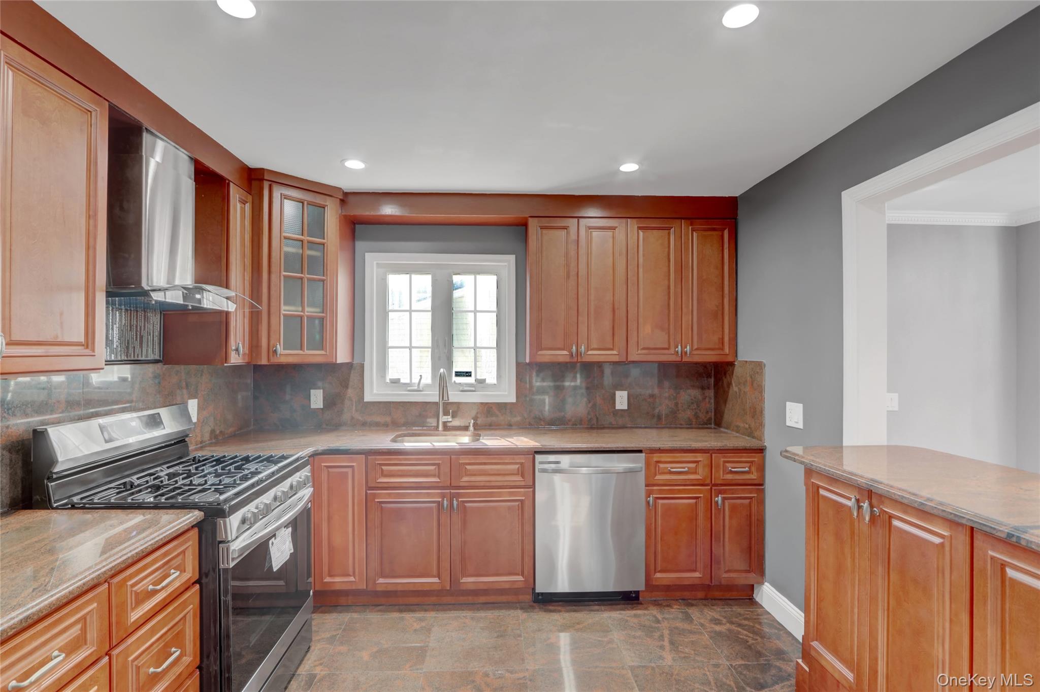 32 3rd Avenue – For Sale photo 11