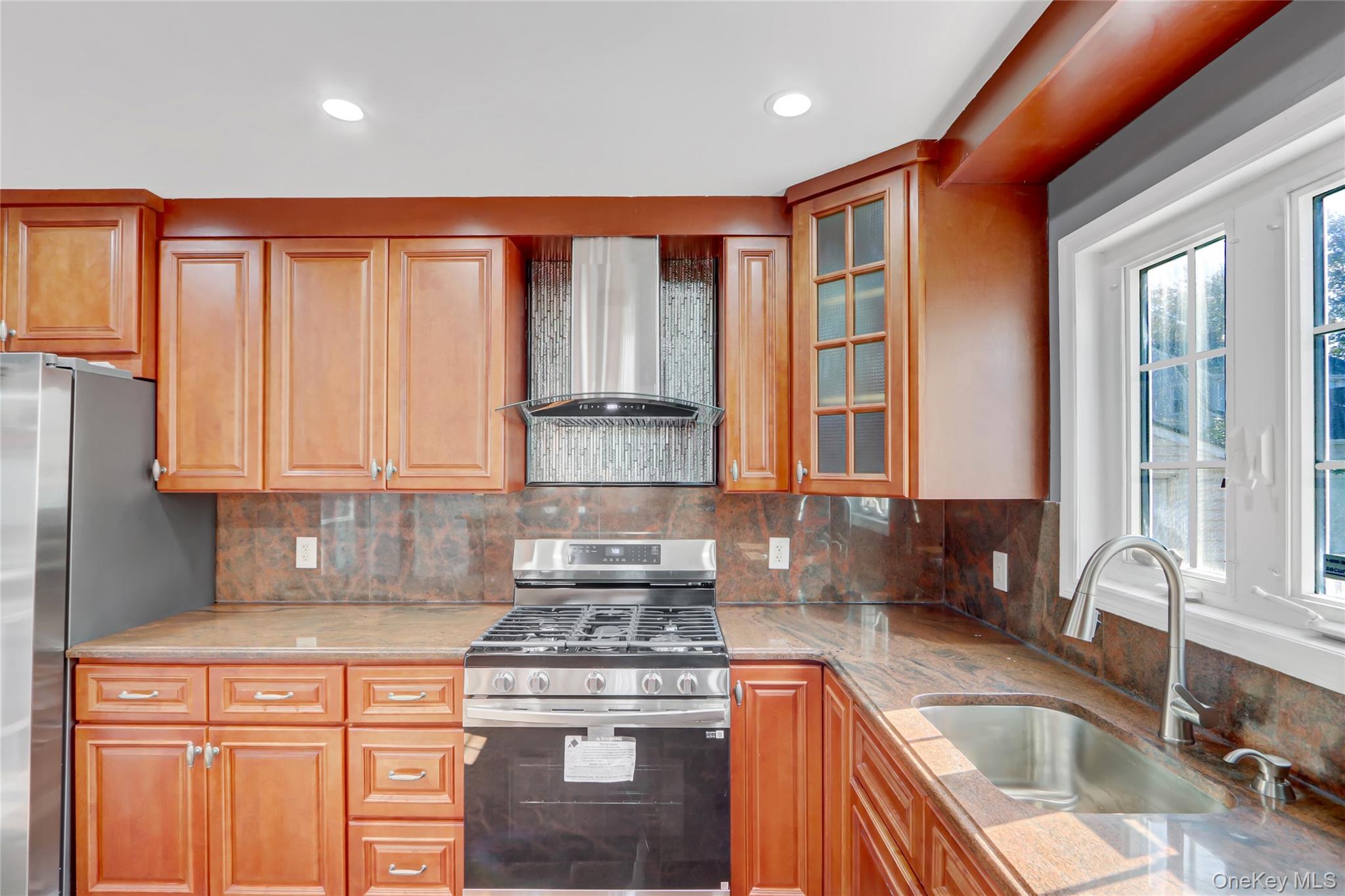 32 3rd Avenue – For Sale photo 13