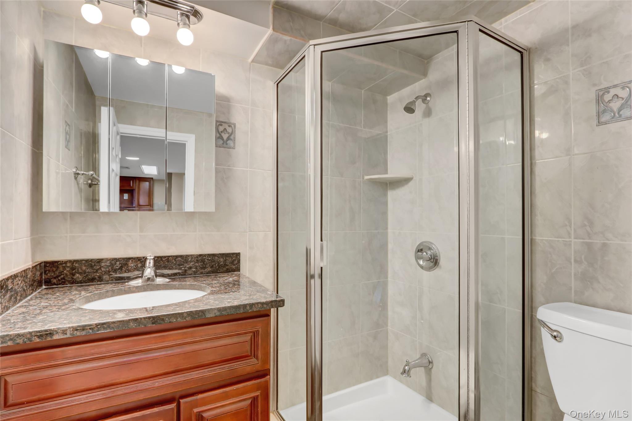 32 3rd Avenue – For Sale photo 27