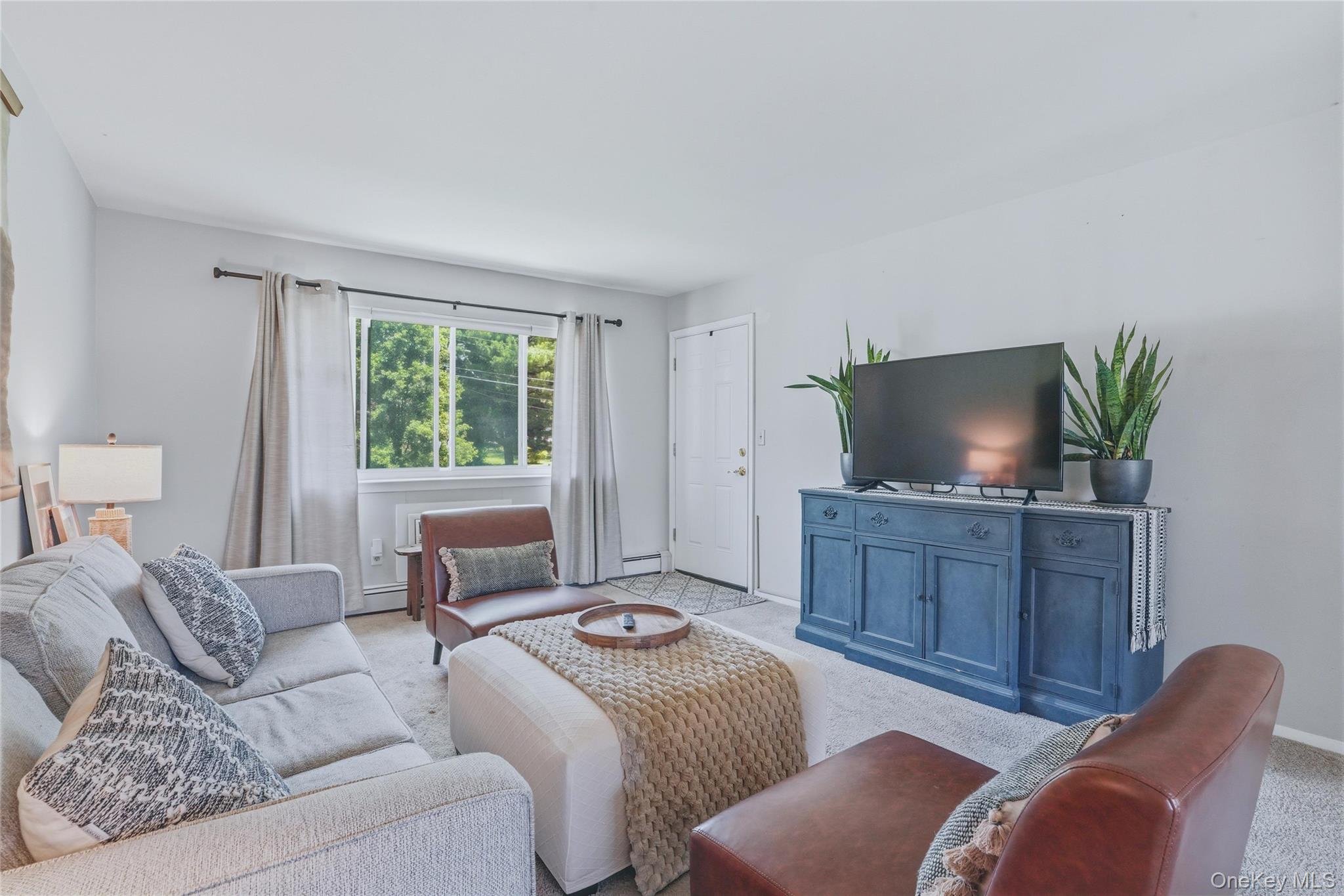 90 Osborne Hill Road, Unit B14 photo 4