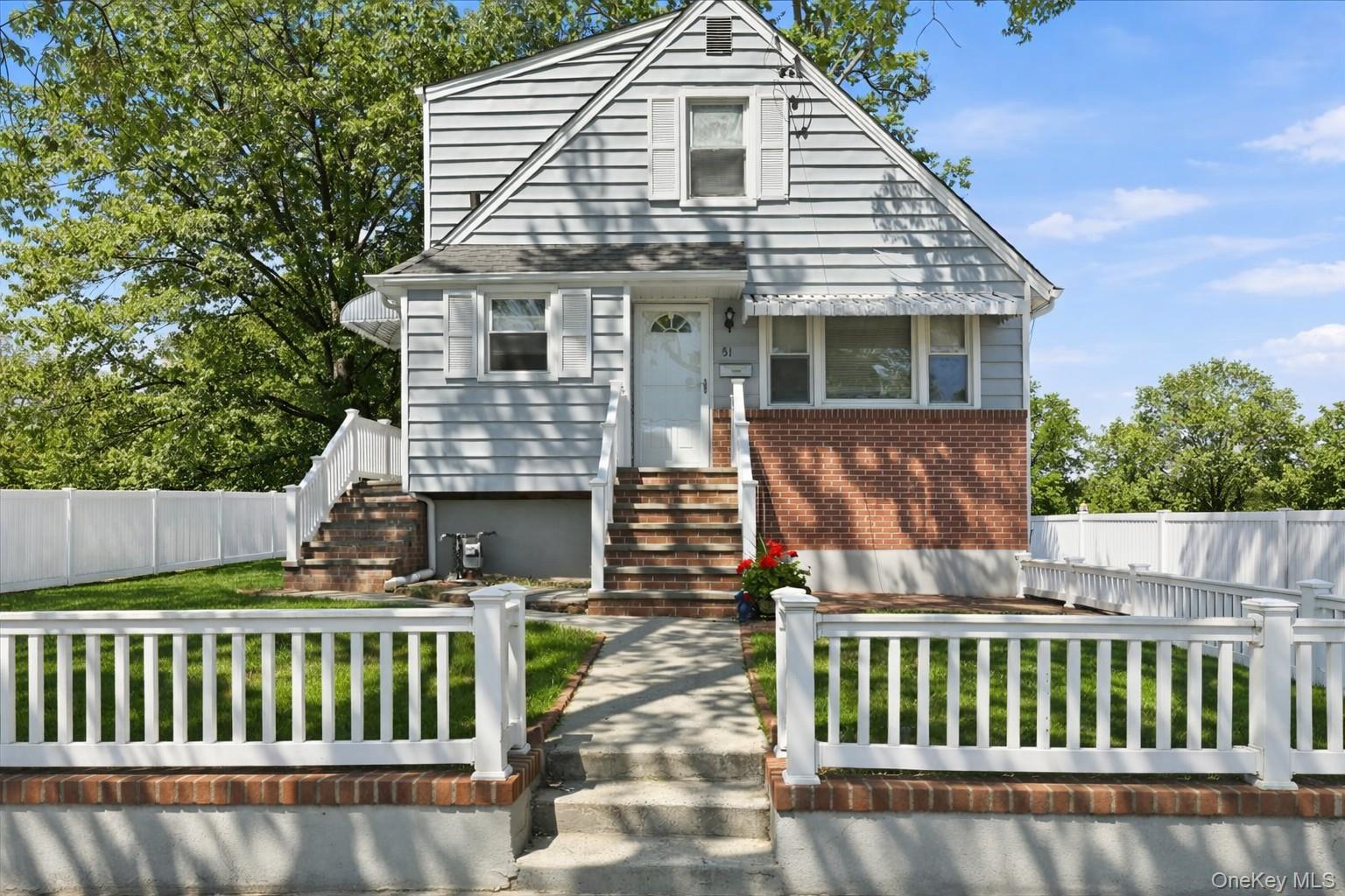 51 Hickory Road – For Sale