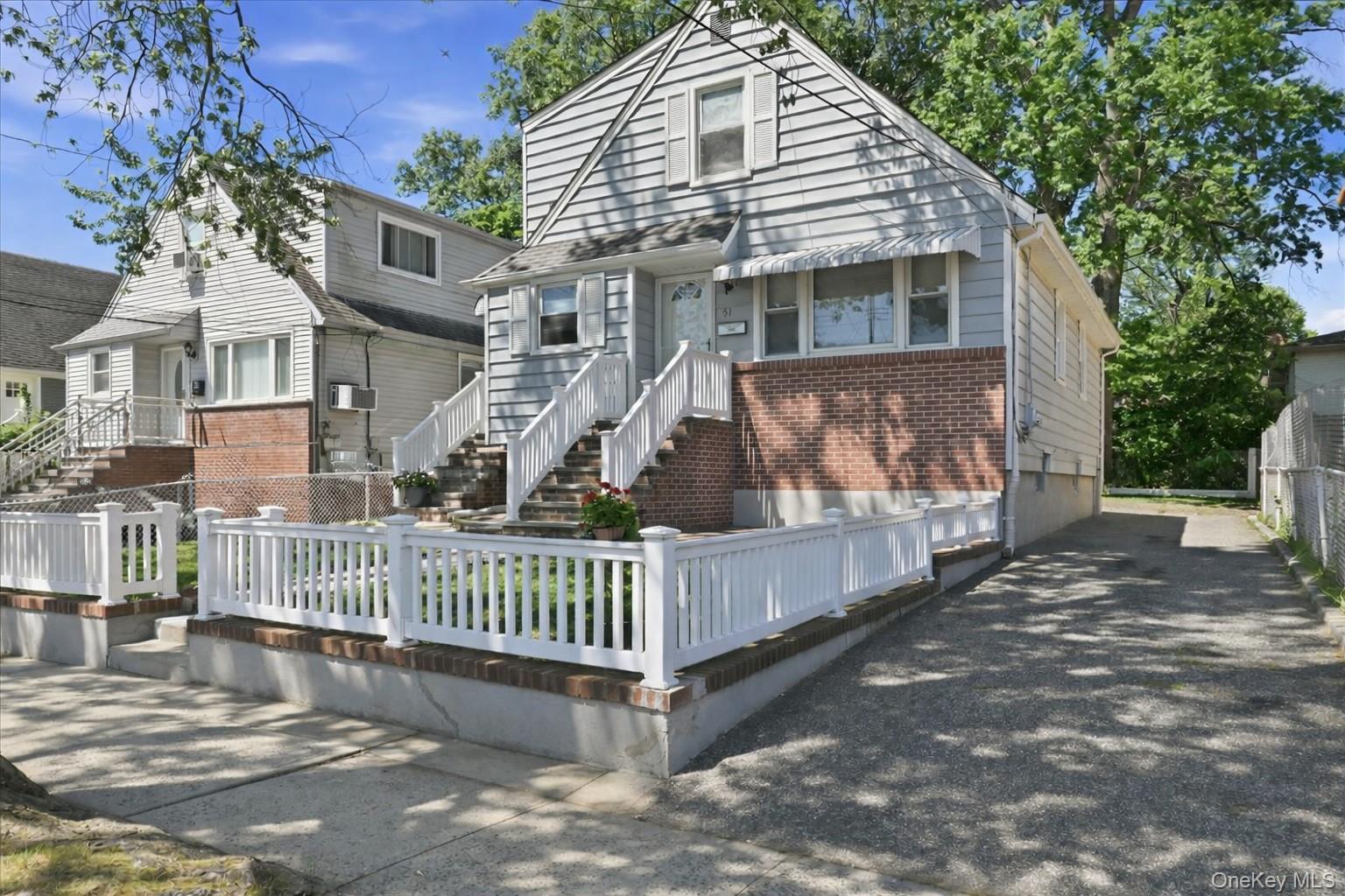 51 Hickory Road – For Sale photo 2