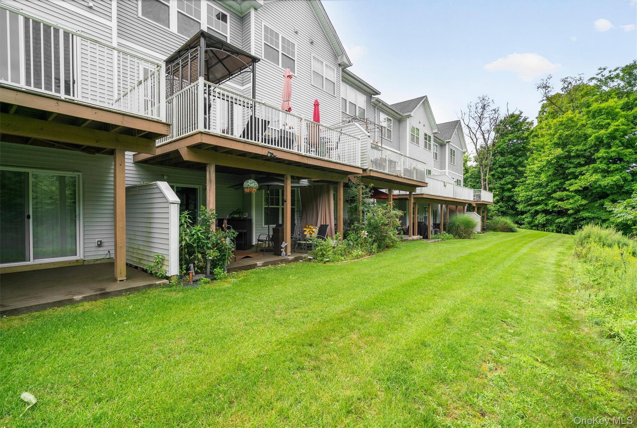 93 Meadow View Drive – For Sale photo 42