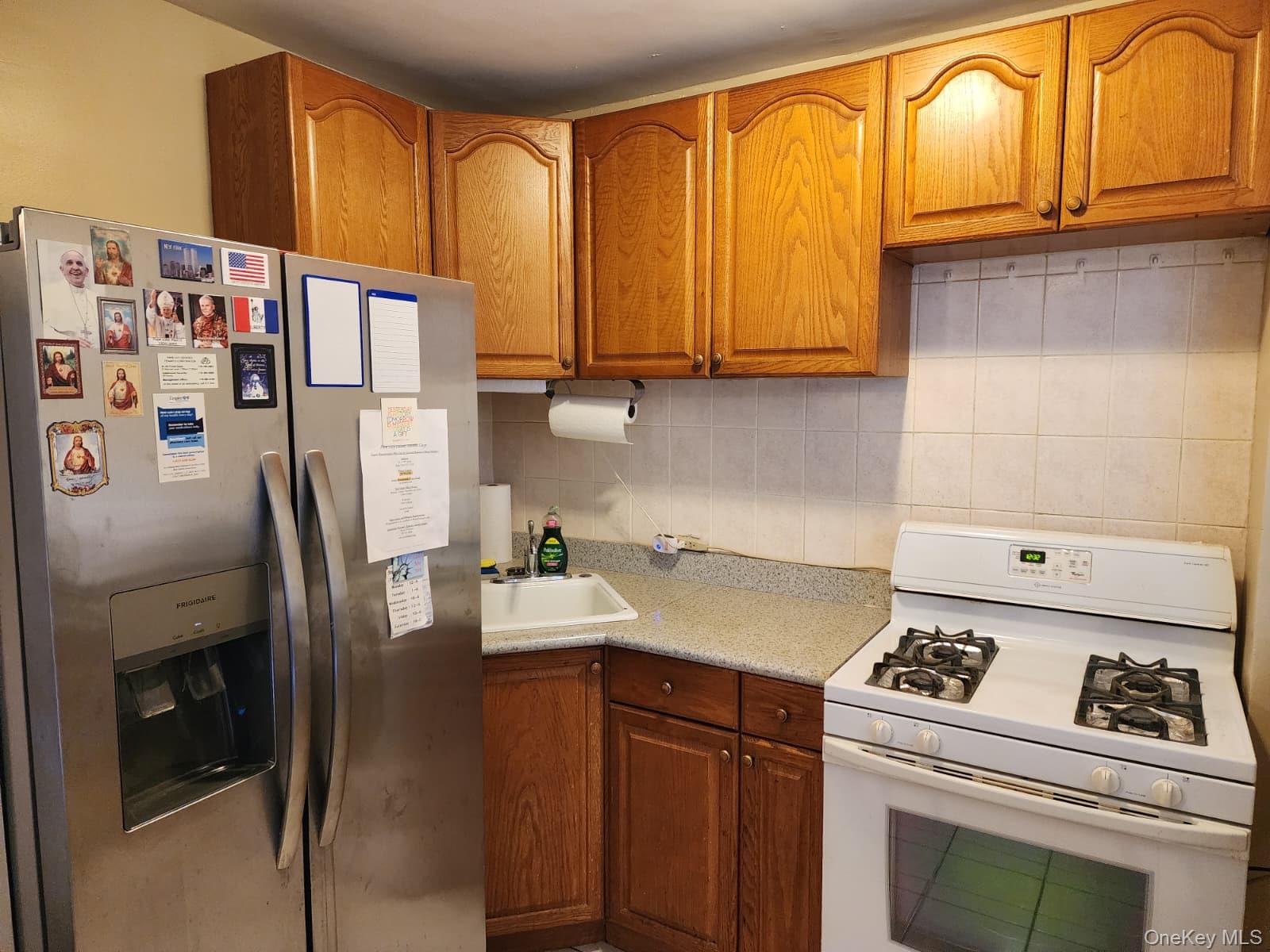 61-45 98th Street, Unit 4B photo 2