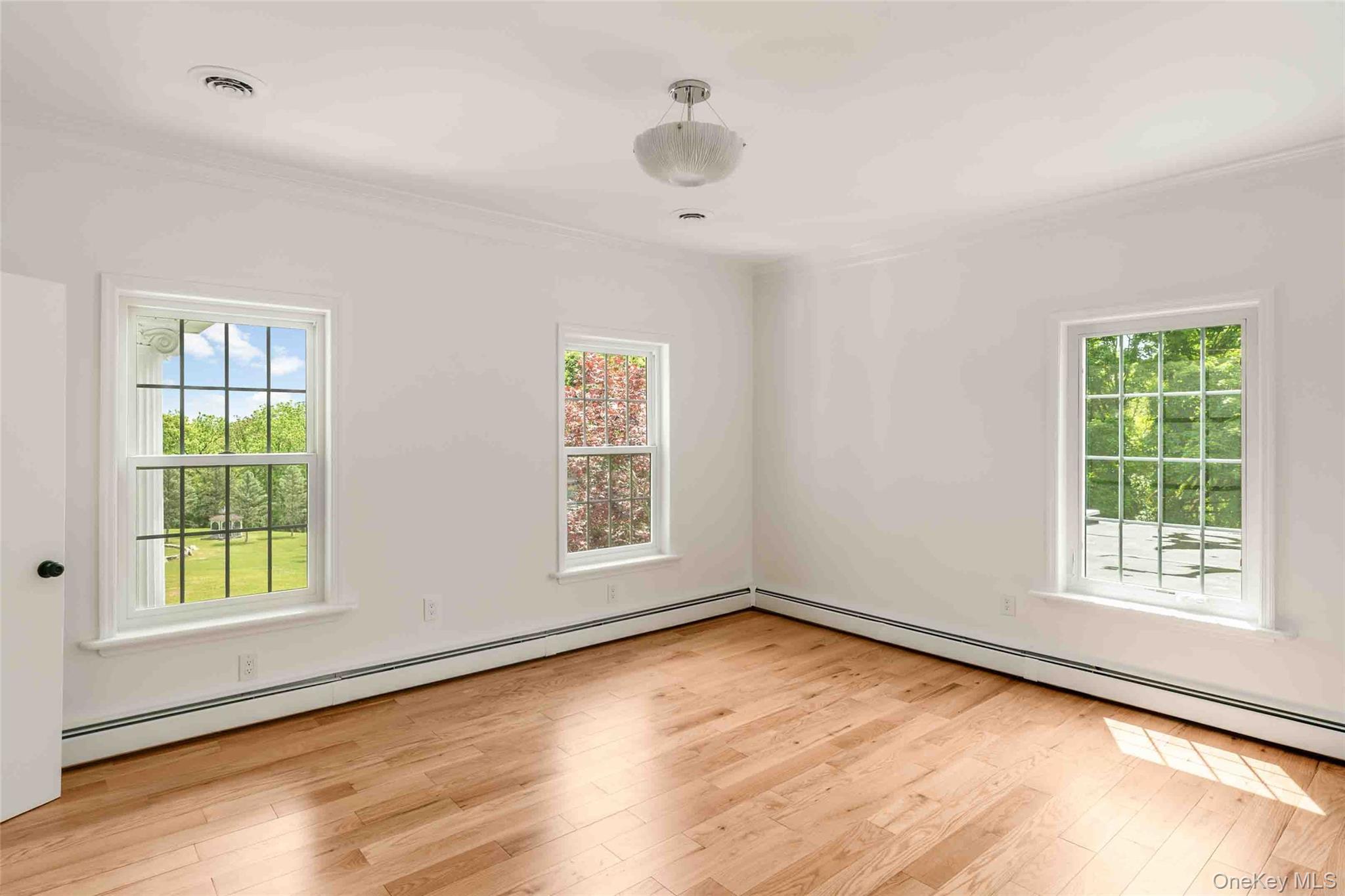 25 Glen Street – For Sale photo 32
