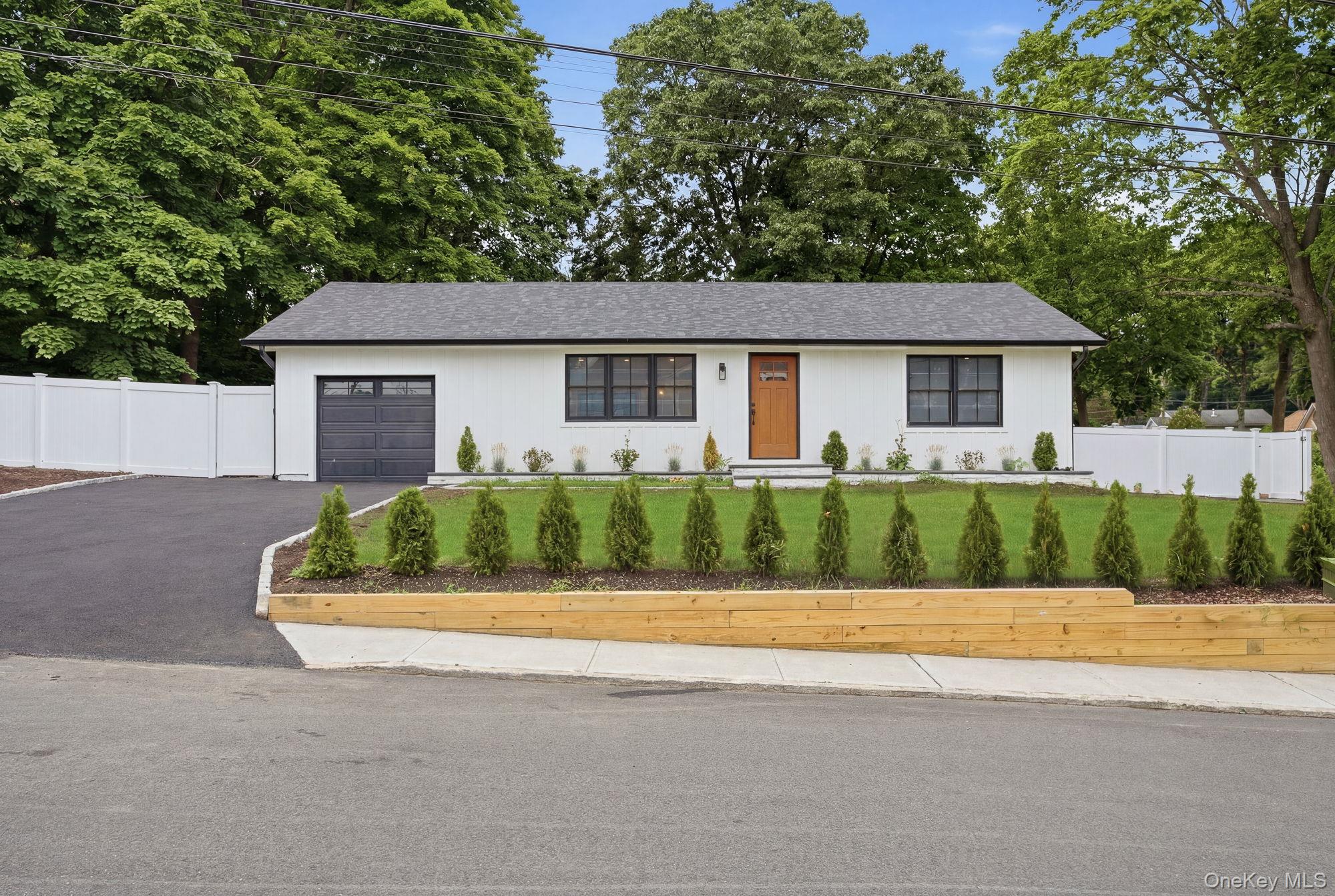85 Kenneth Avenue – For Sale