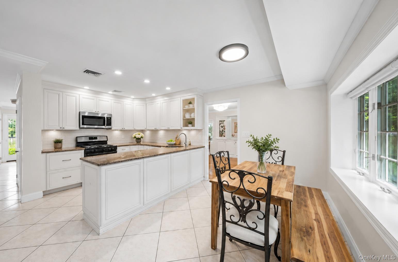 29 Waverly Place – For Sale photo 9