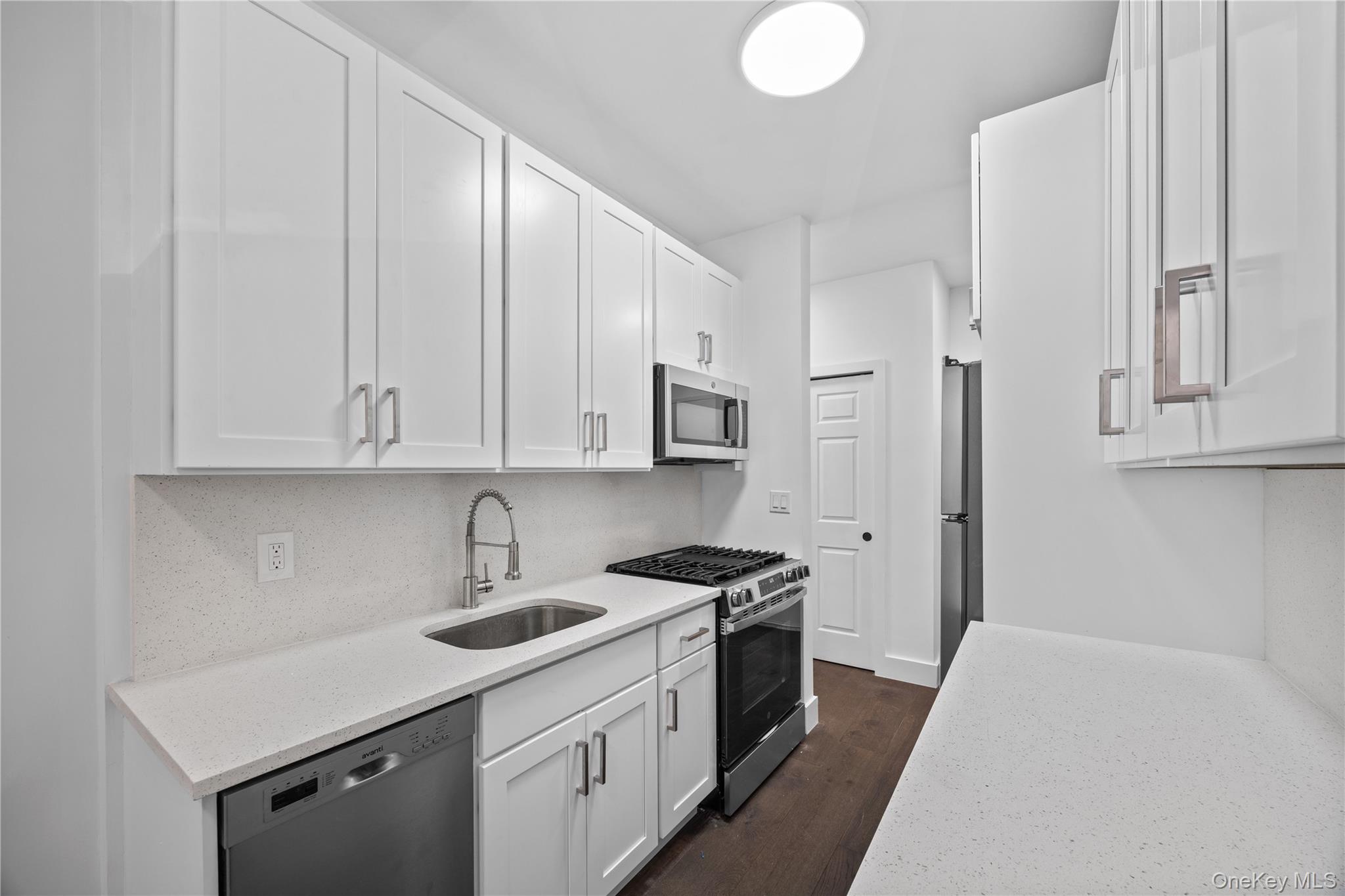 3125 Tibbett Avenue, Unit MH photo 11