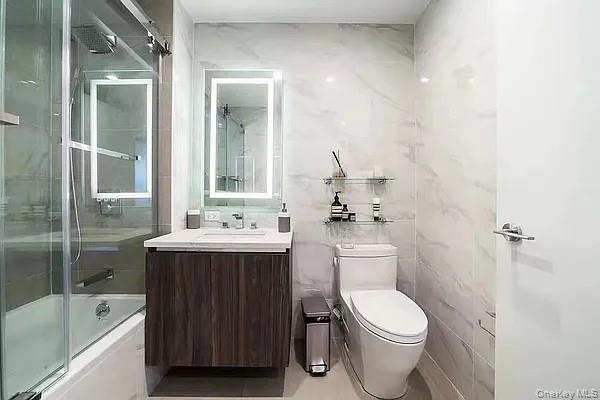 33-66 Farrington st Avenue, Unit 14A photo 5