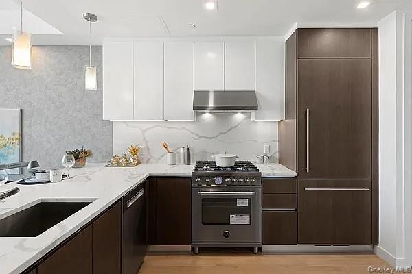 33-66 Farrington st Avenue, Unit 14A photo 2