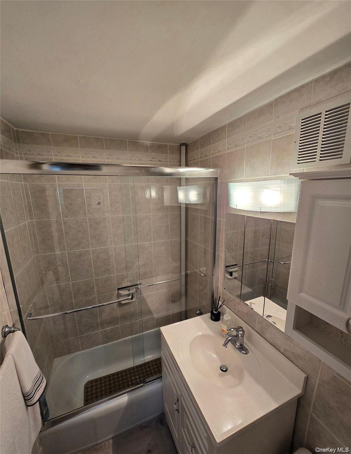 11011 Queens Boulevard, Unit 3M photo 20