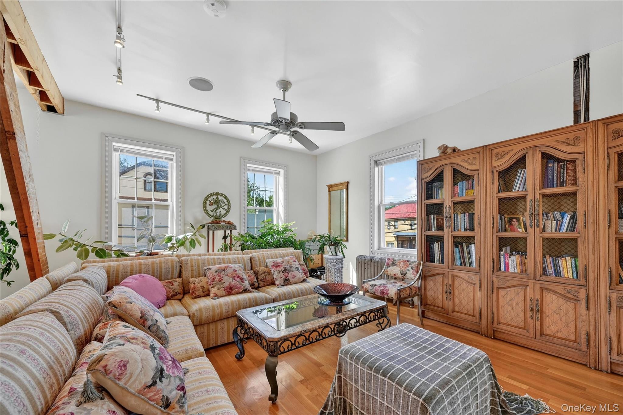5197 Main Street – For Sale photo 25