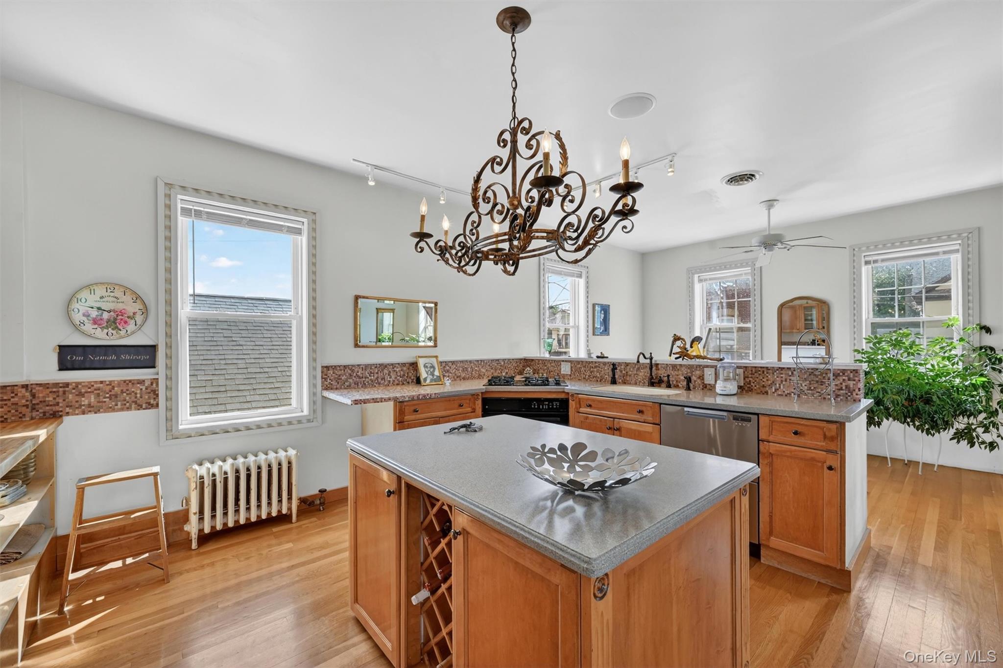 5197 Main Street – For Sale photo 29