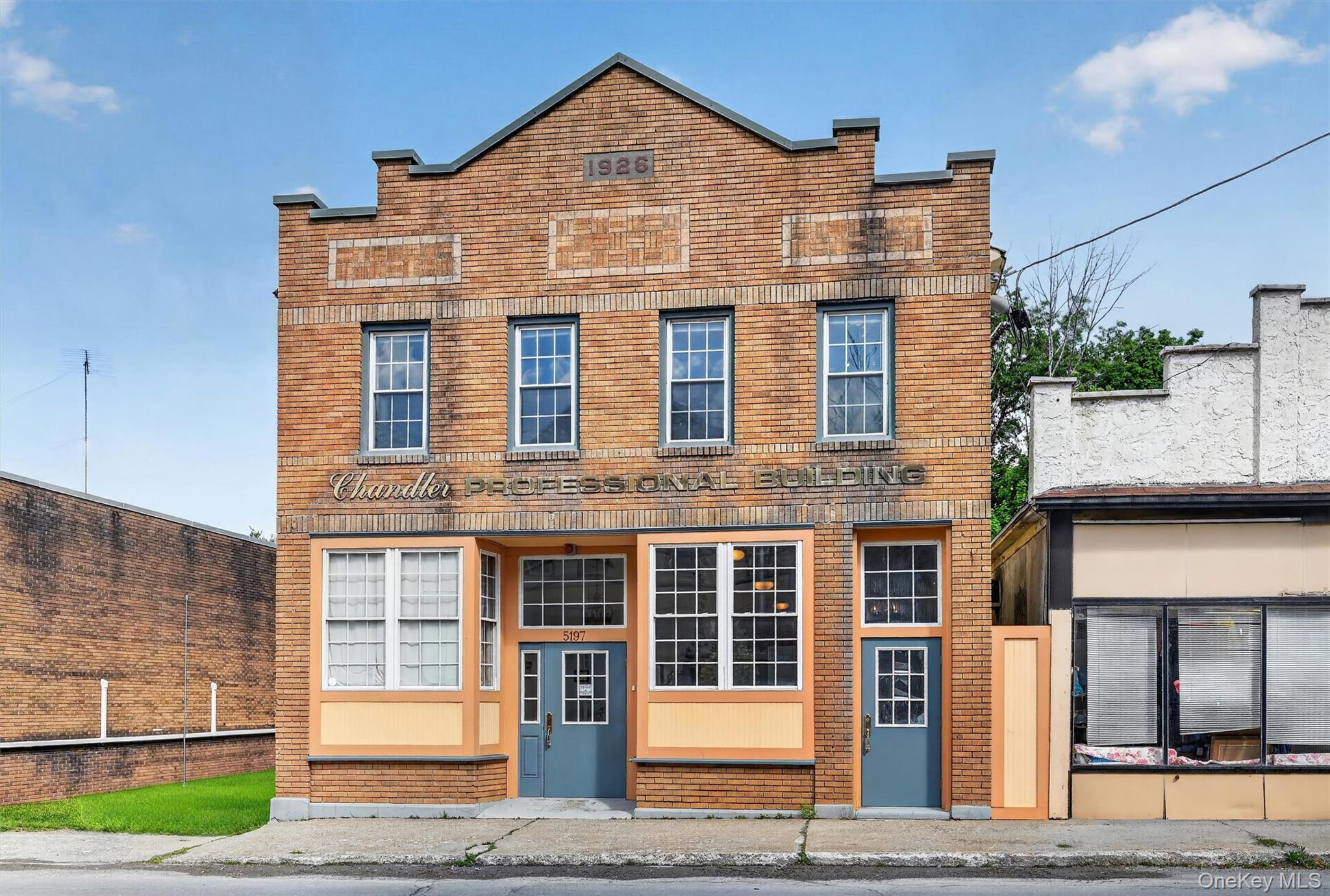 5197 Main Street – For Sale