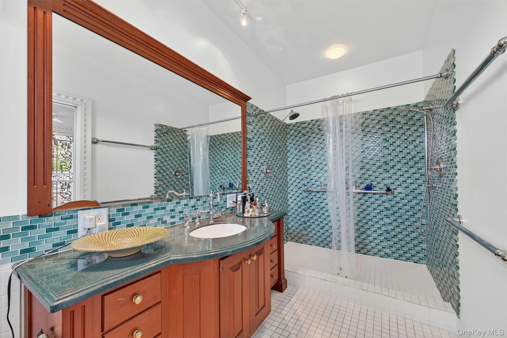 5197 Main Street – For Sale photo 37